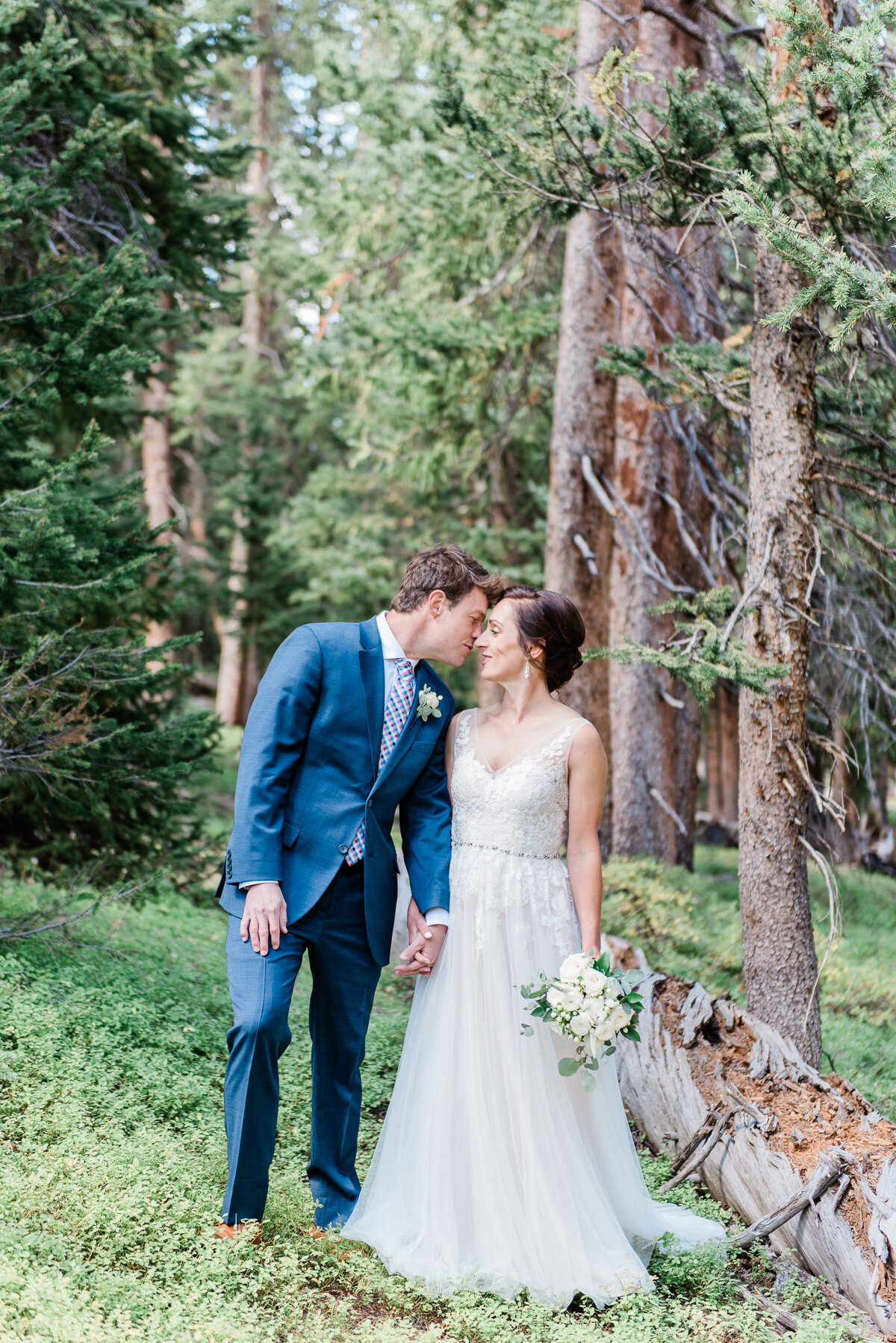 AshleighMillerPhotography-Wedding-Natalia-Matt-ArapahoeBasin-Colorado-5.jpg