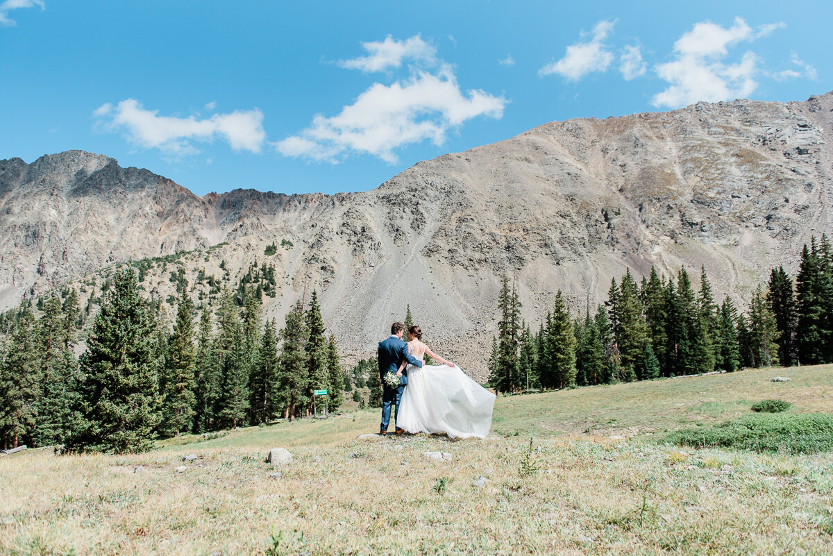 AshleighMillerPhotography-Wedding-Natalia-Matt-ArapahoeBasin-Colorado-19.jpg
