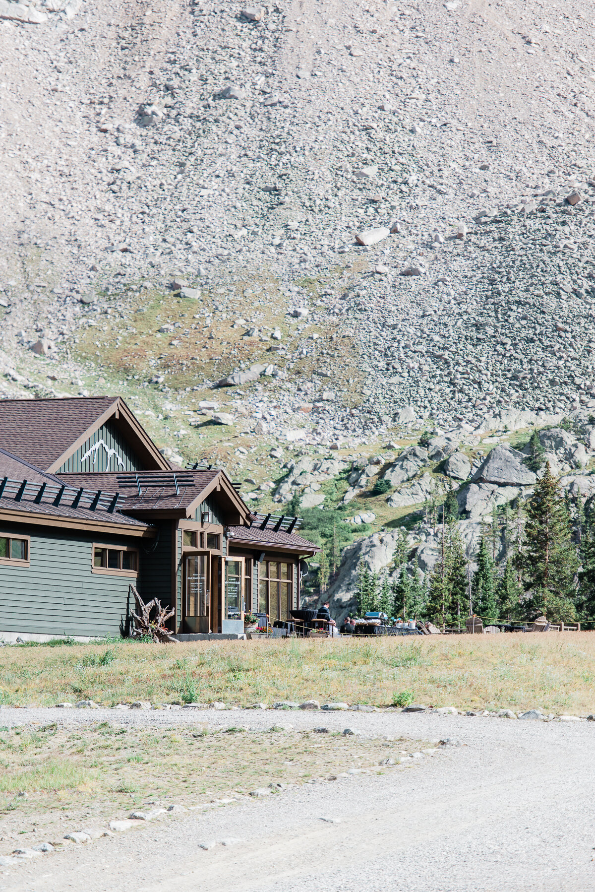 AshleighMillerPhotography-Wedding-Natalia-Matt-ArapahoeBasin-Colorado-24.jpg