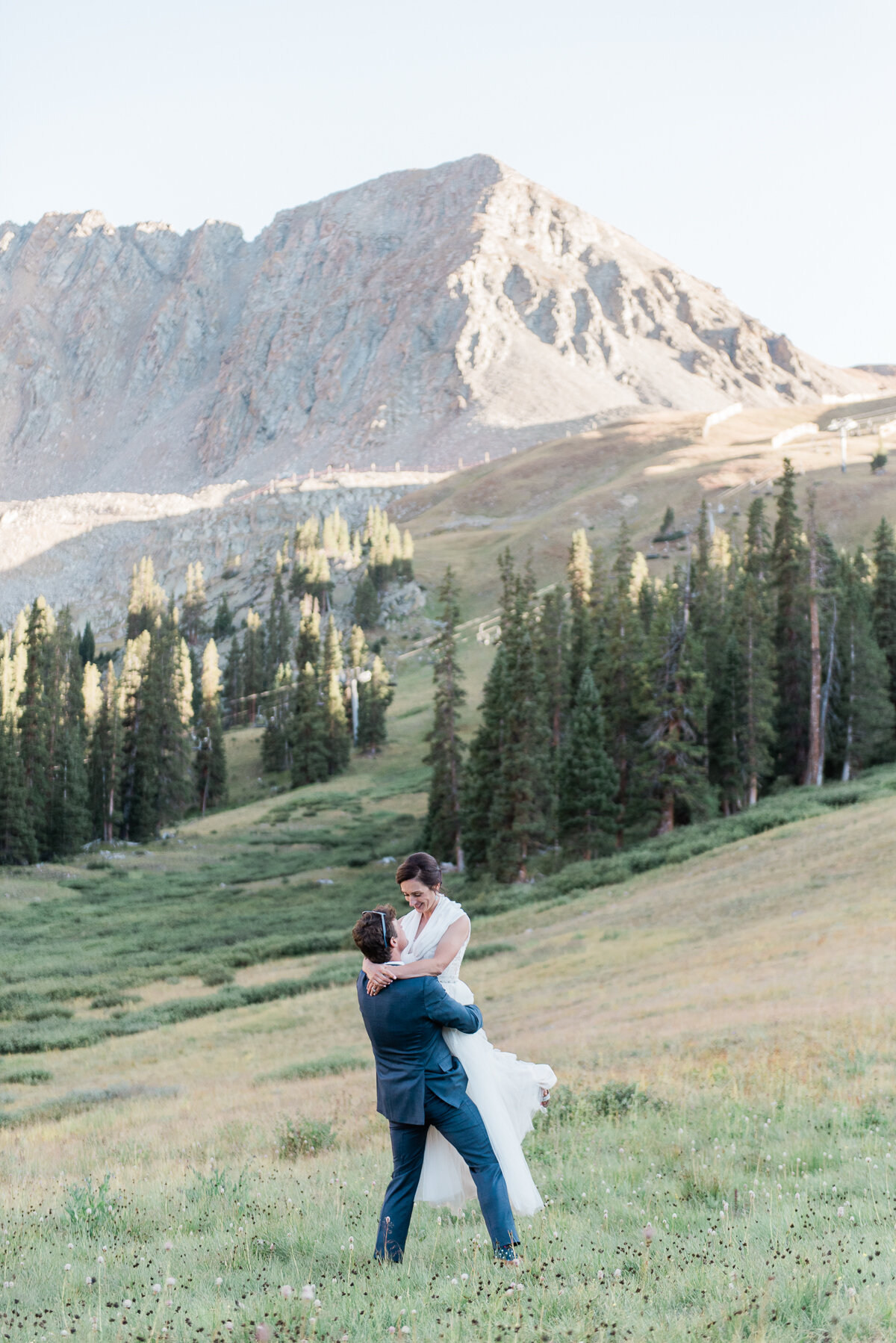 AshleighMillerPhotography-Wedding-Natalia-Matt-ArapahoeBasin-Colorado-36.jpg