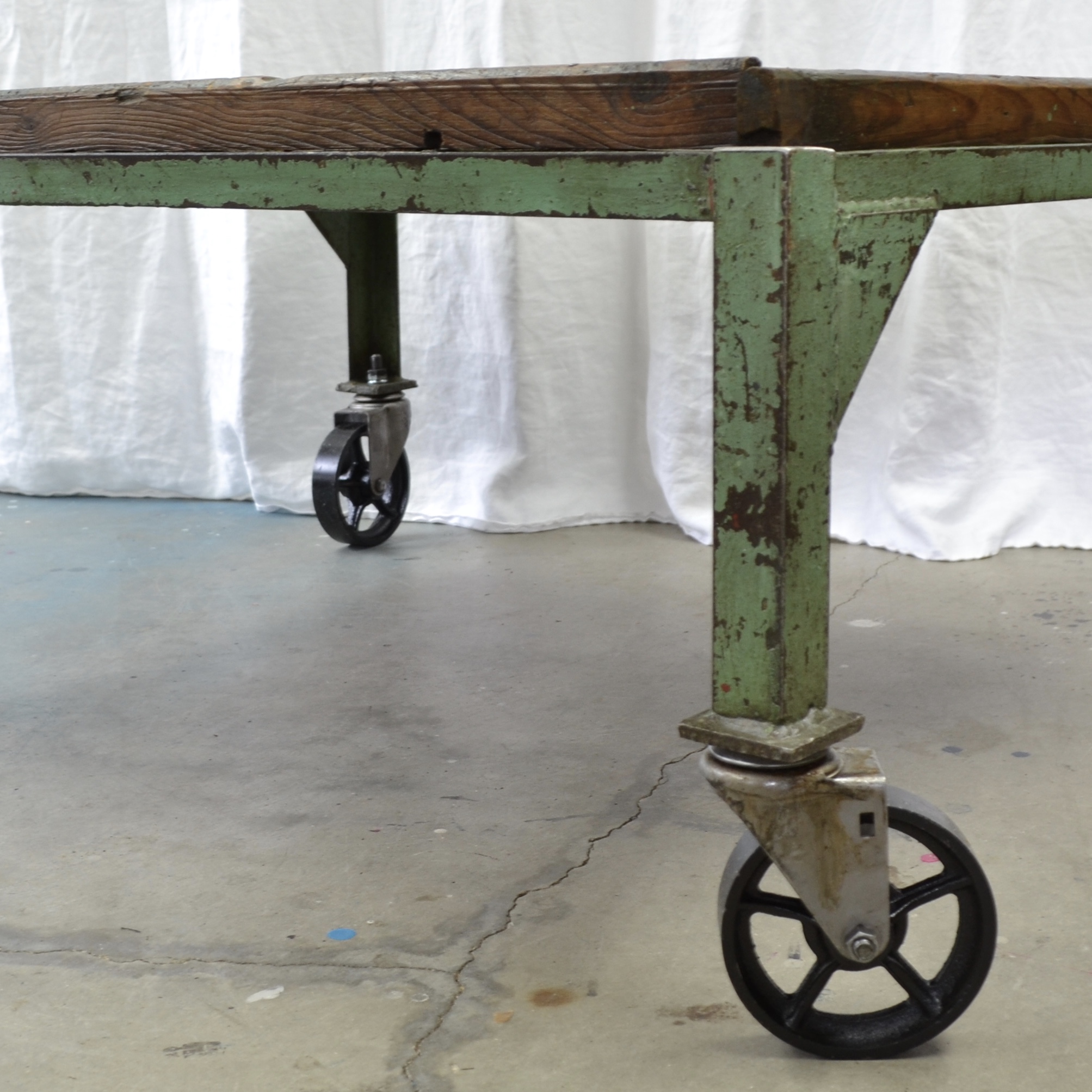 Old Ashiba Cafe table 60 iron leg | www.yourpoll.co.uk