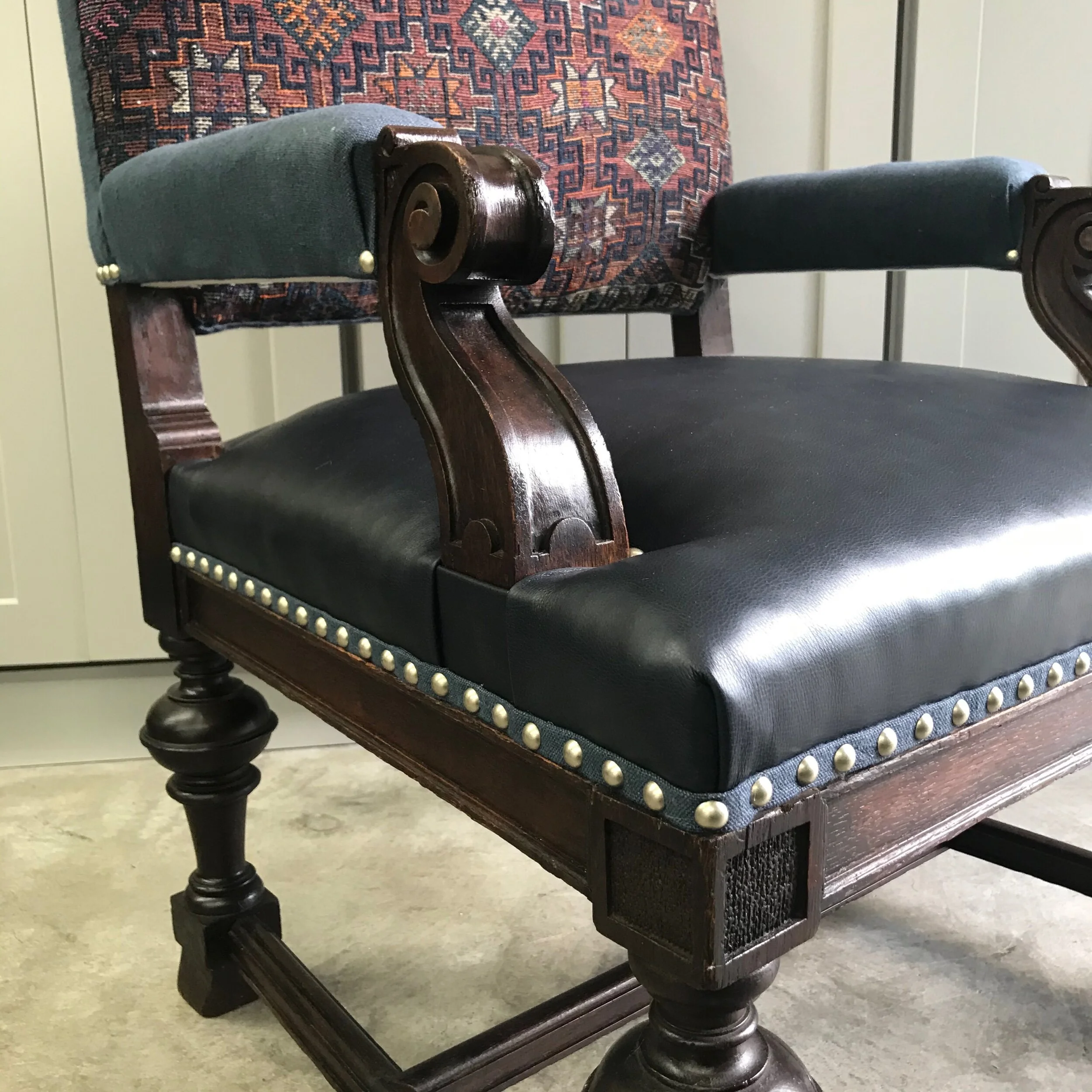 8DA9AAD9-0A3C-4602-8CF7-4814B00BC421