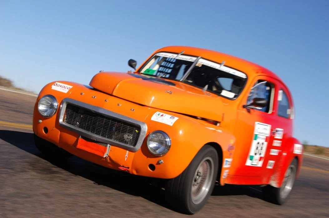 Gussack Volvo 444 at speed.jpg