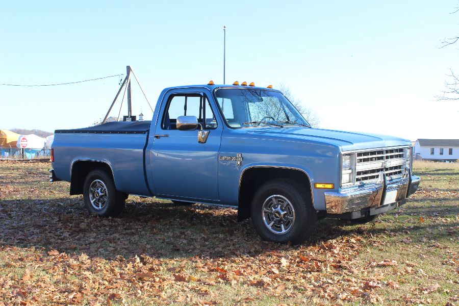 1986-chevrolet-c10-002.jpg