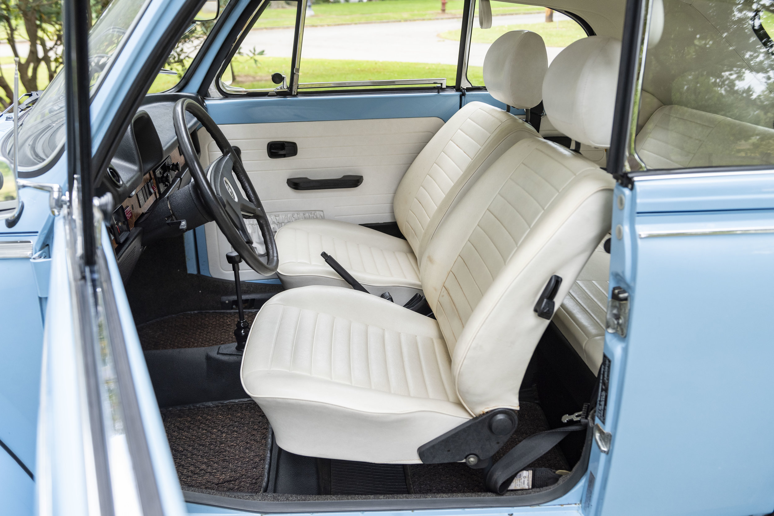 VW Bug Interior_004.JPG