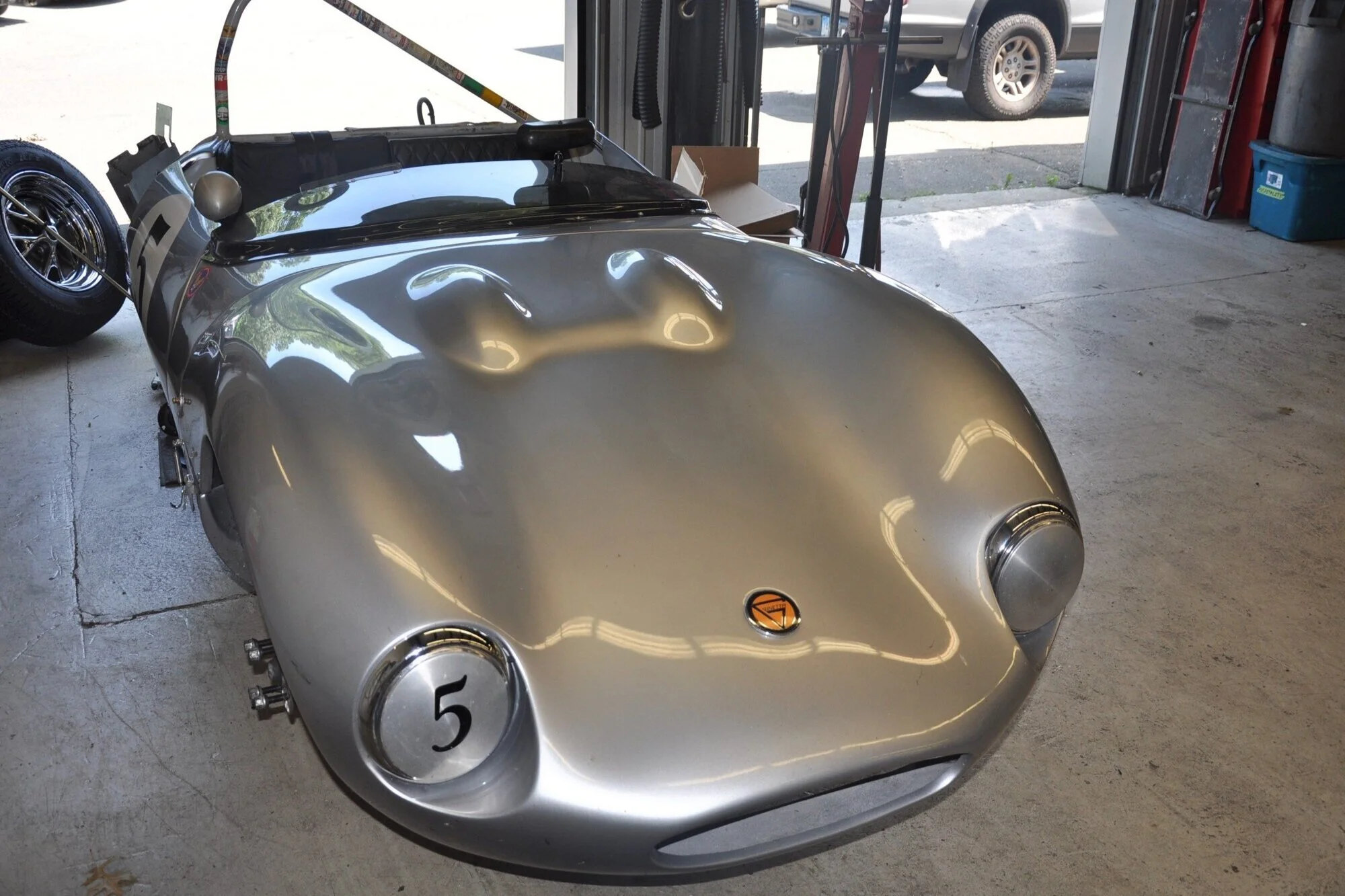 Vrs With Vrg A Tale Of Two Toms Automotive Restorations Inc