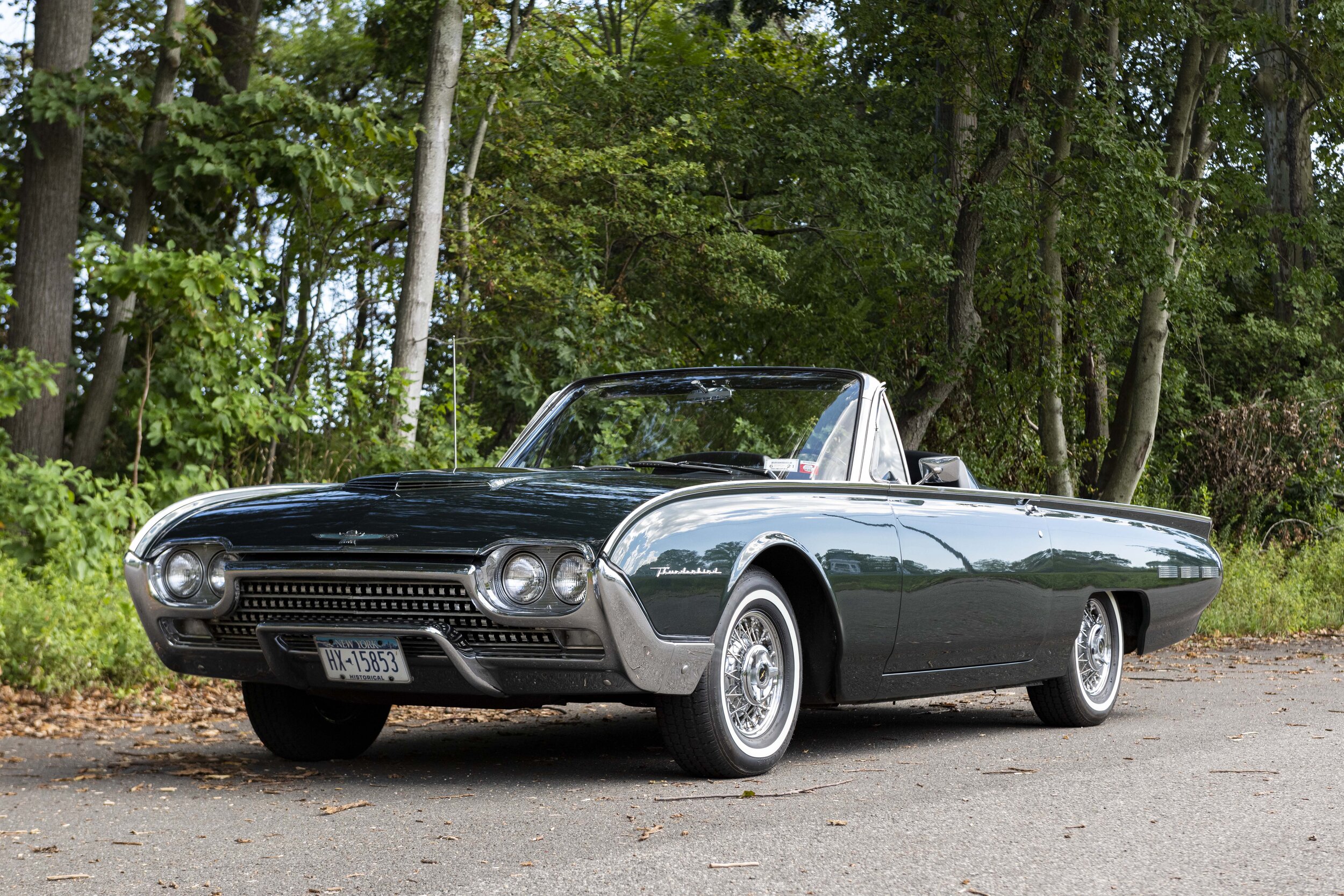 Factory Photo Ref. # 80361 1962 Ford Thunderbird Sports Roadster 
