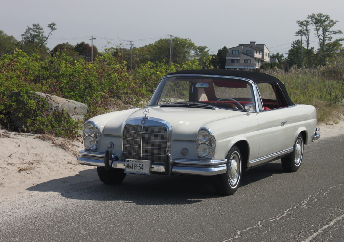 1966 Mercedes 220SE (3).jpg