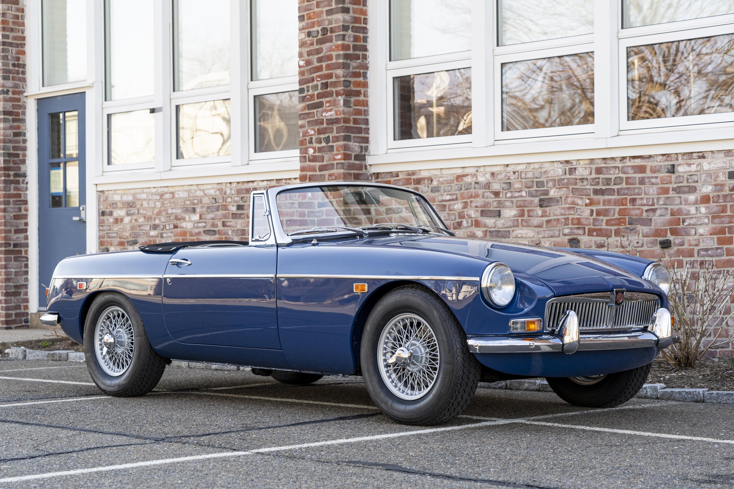 1969 MG MGB (16).jpg