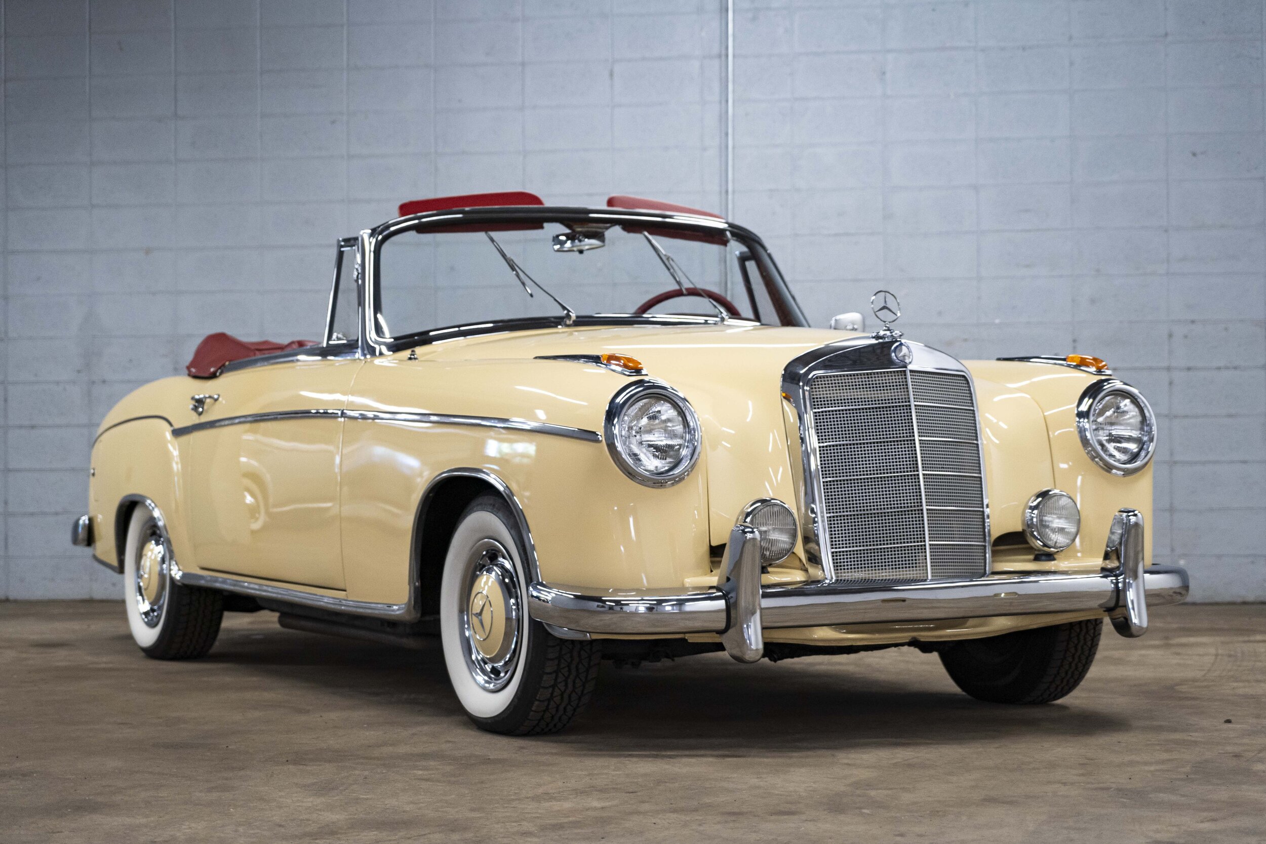 1960 Mercedes Benz 220S (6).jpg