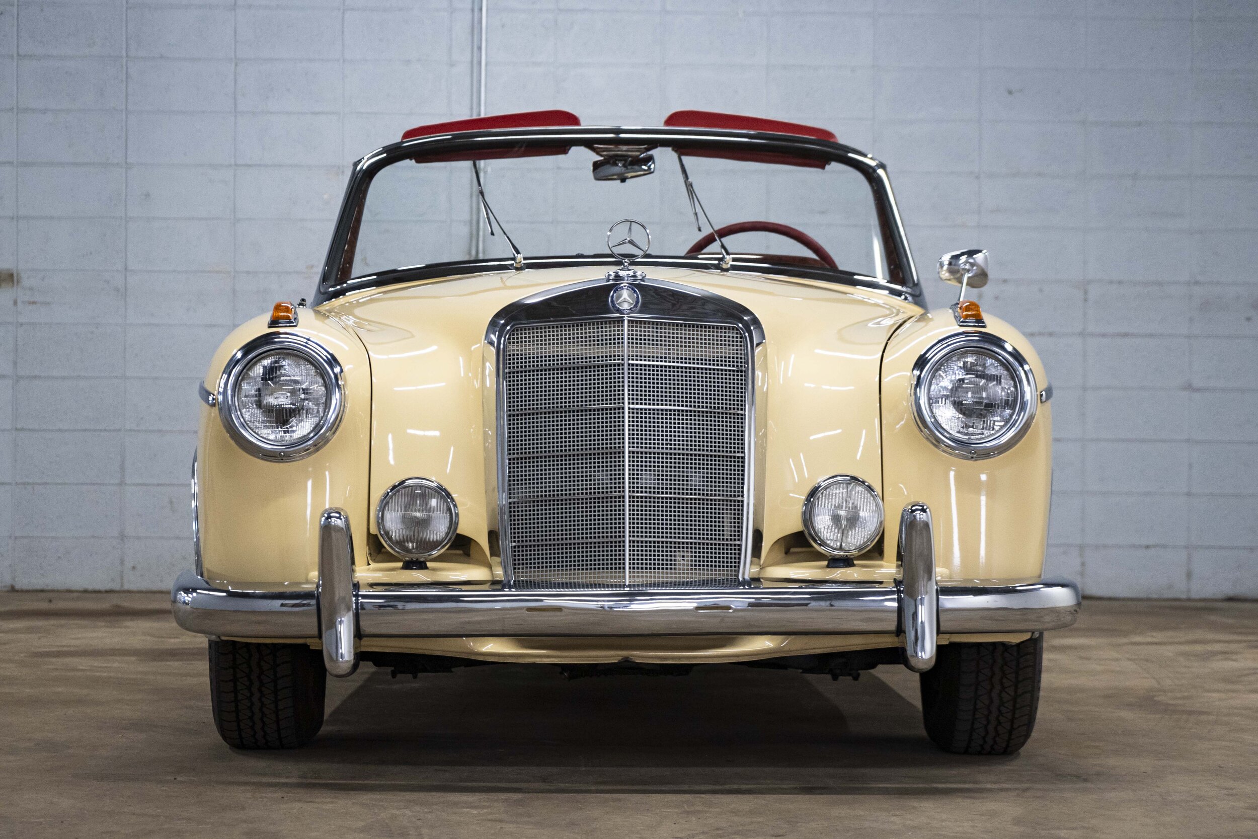 1960 Mercedes Benz 220S (7).jpg