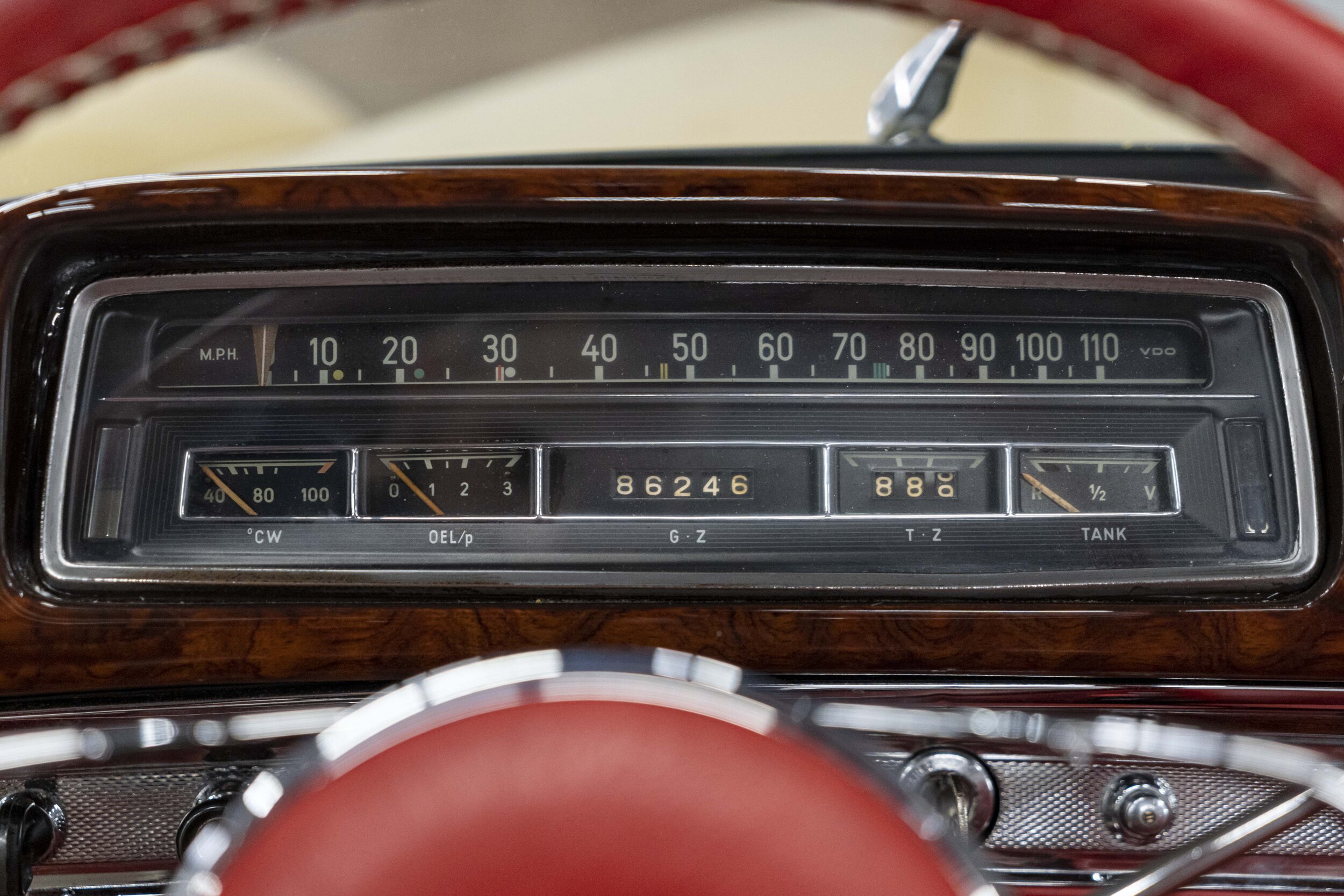 1960 Mercedes Benz 220S (99).jpg
