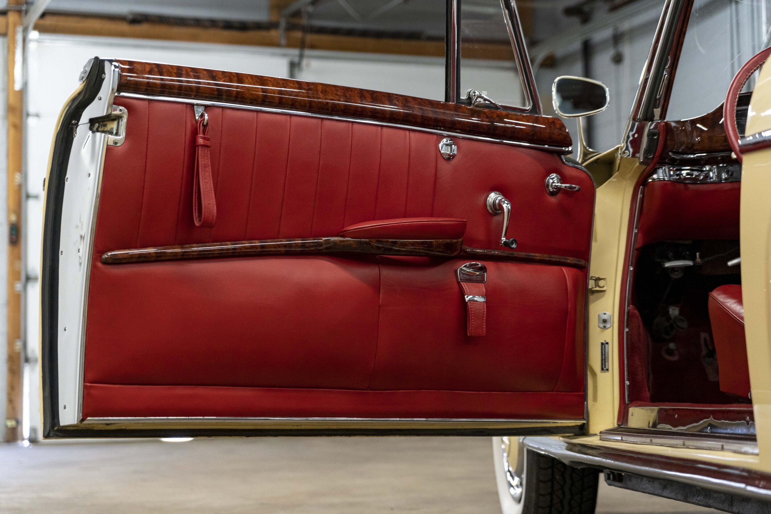 1960 Mercedes Benz 220S (102).jpg
