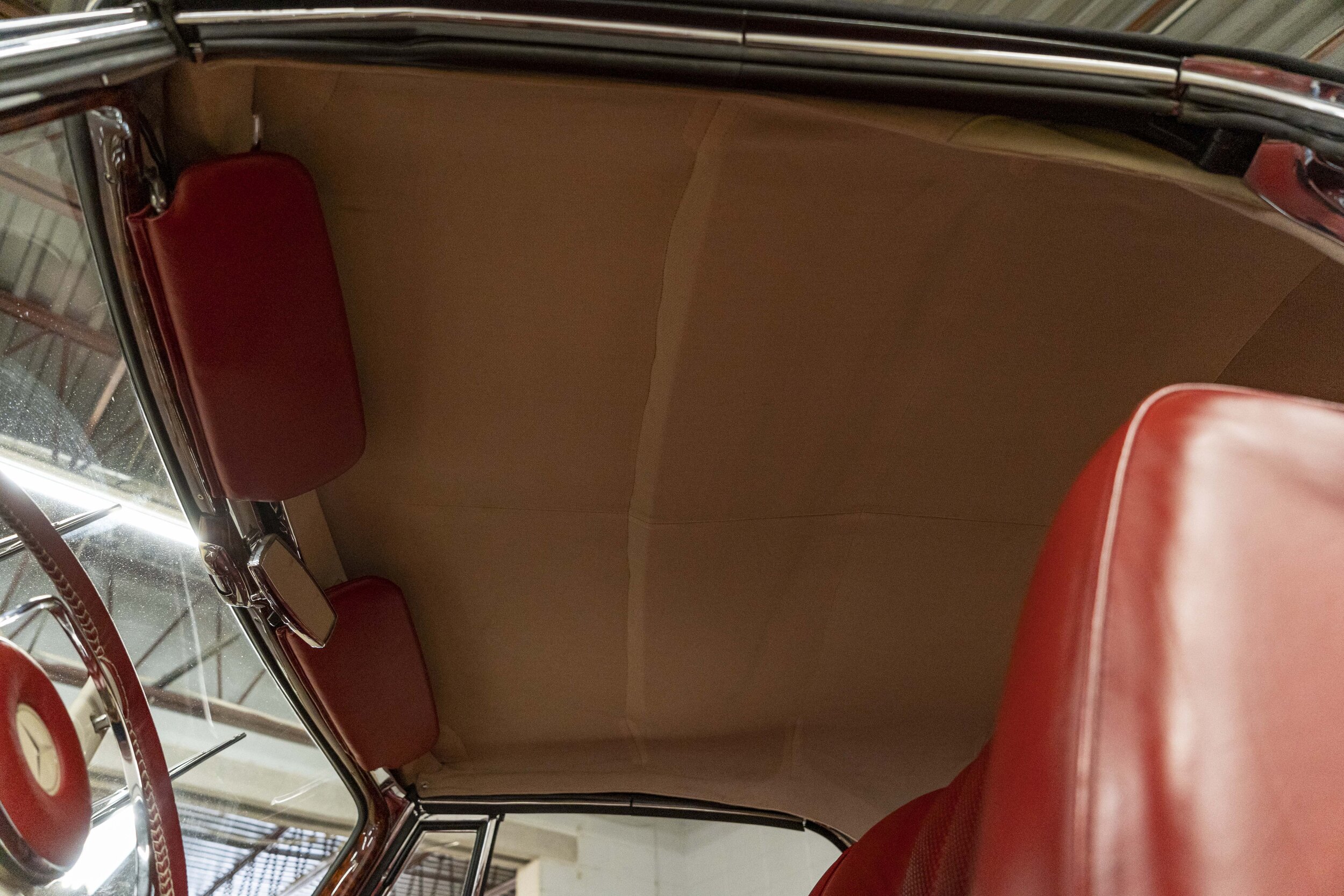 1960 Mercedes Benz 220S (115).jpg