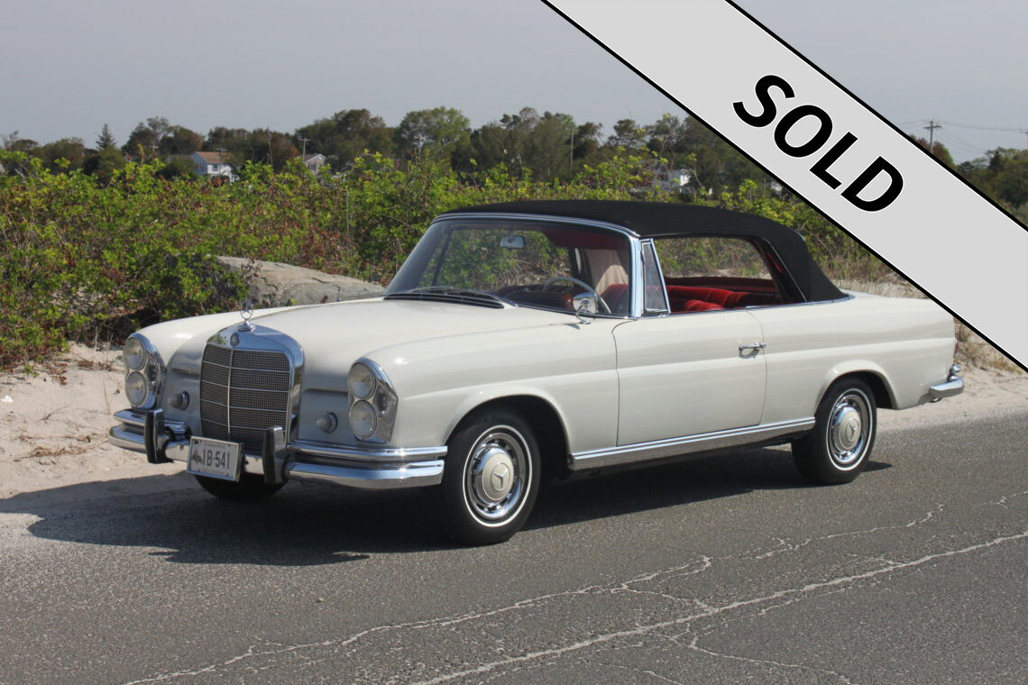 1966 Mercedes 220SE (1) SOLD.jpg