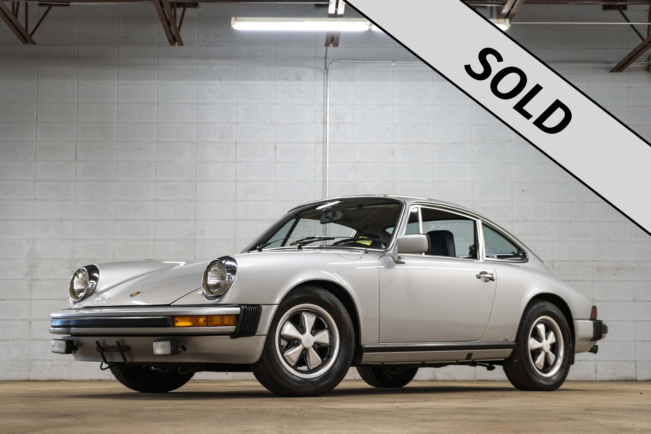 1976 Porsche 911S (3) SOLD.jpg
