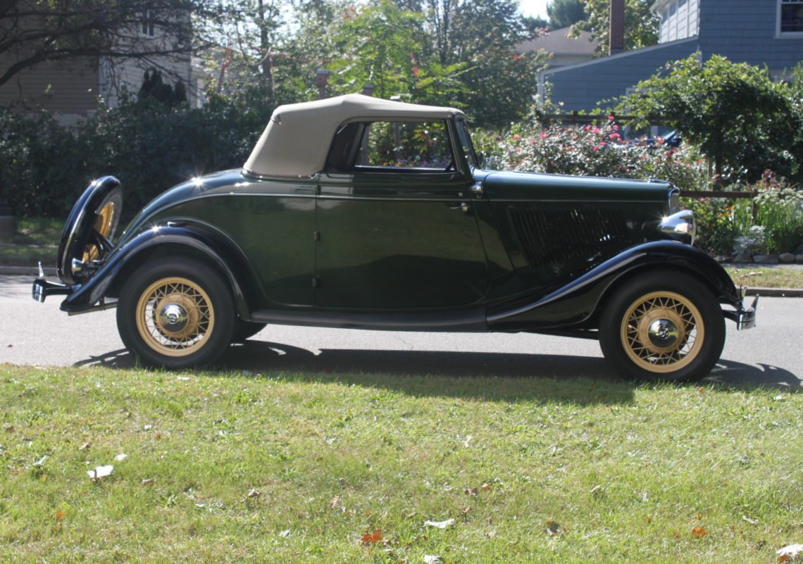 1933 Ford V8 Cabriolet (16).jpg