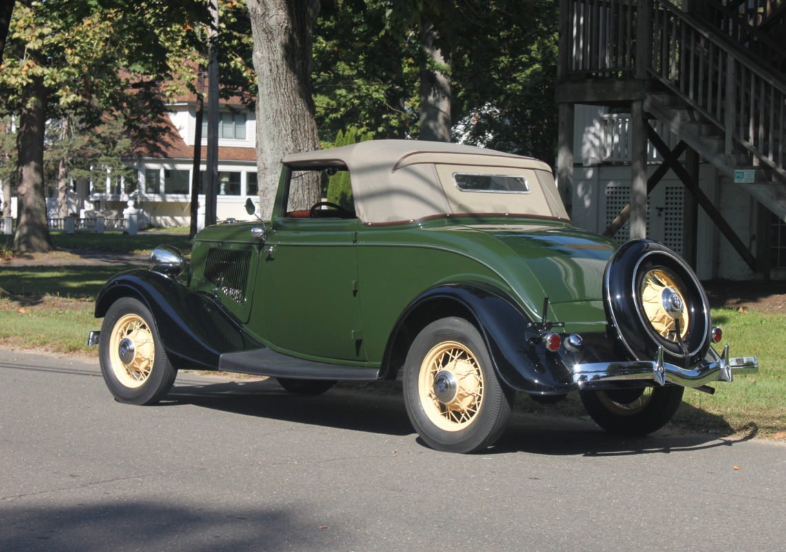 1933 Ford V8 Cabriolet (9).jpg