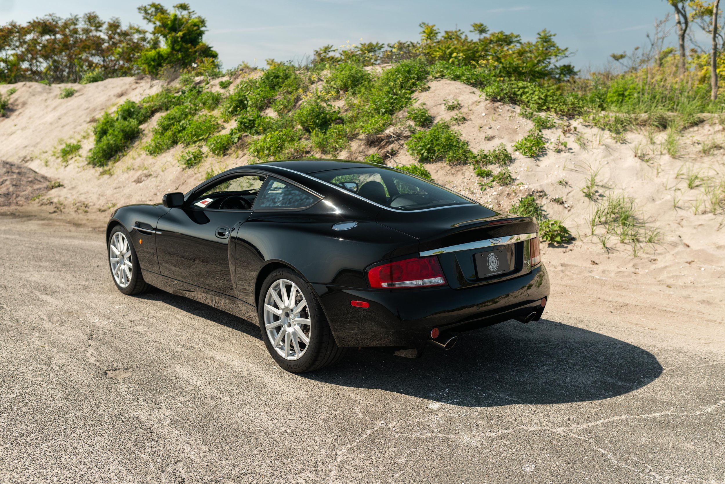 astonmartinvanquish-5.jpg