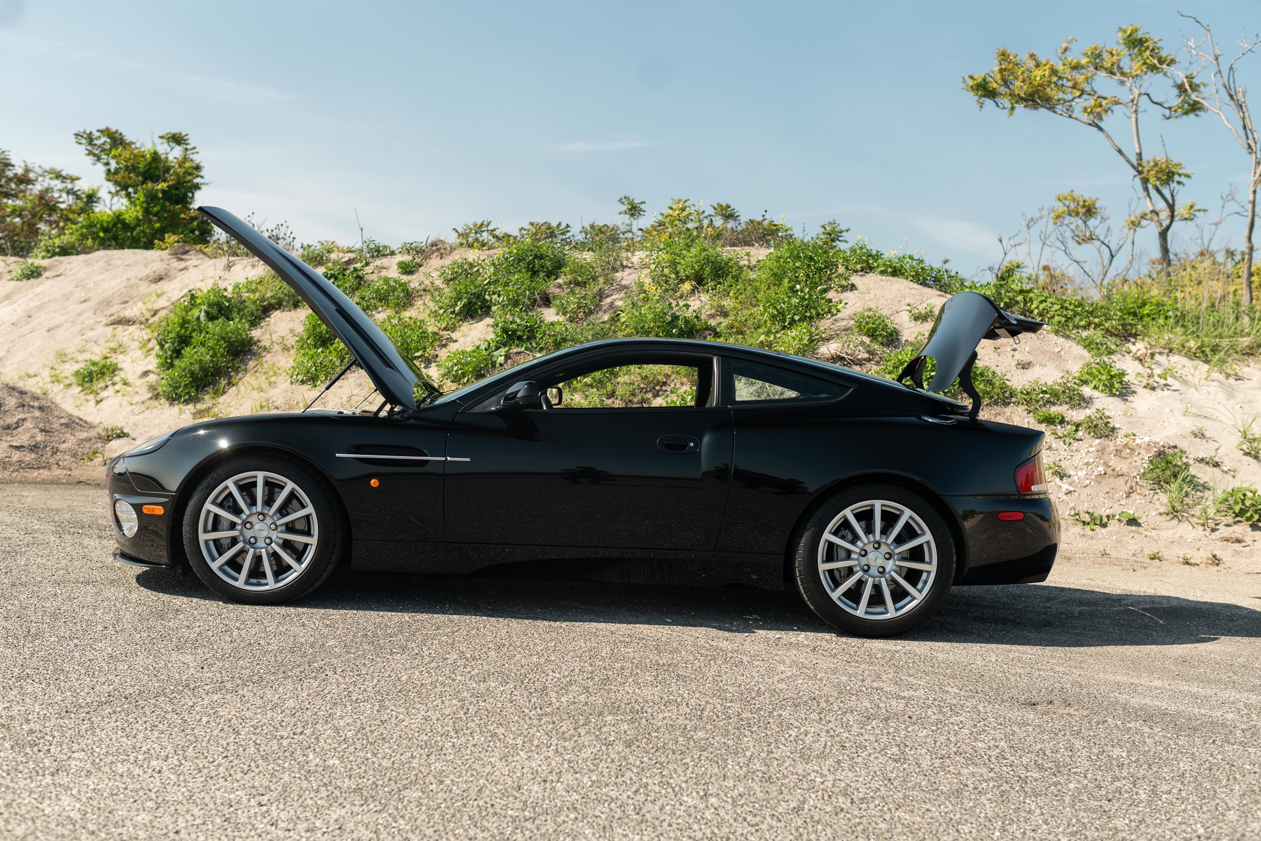astonmartinvanquish-51.jpg