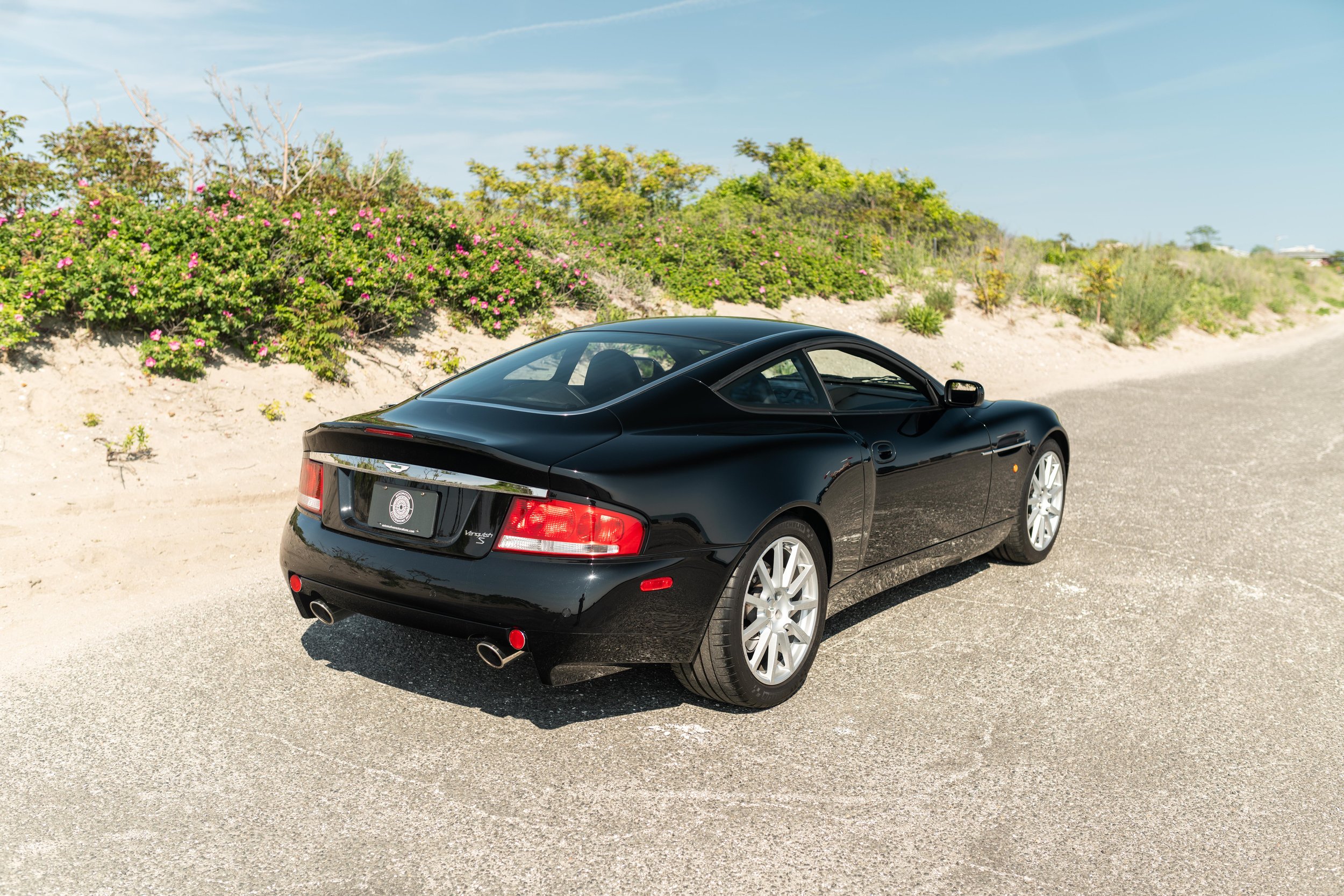astonmartinvanquish-56.jpg