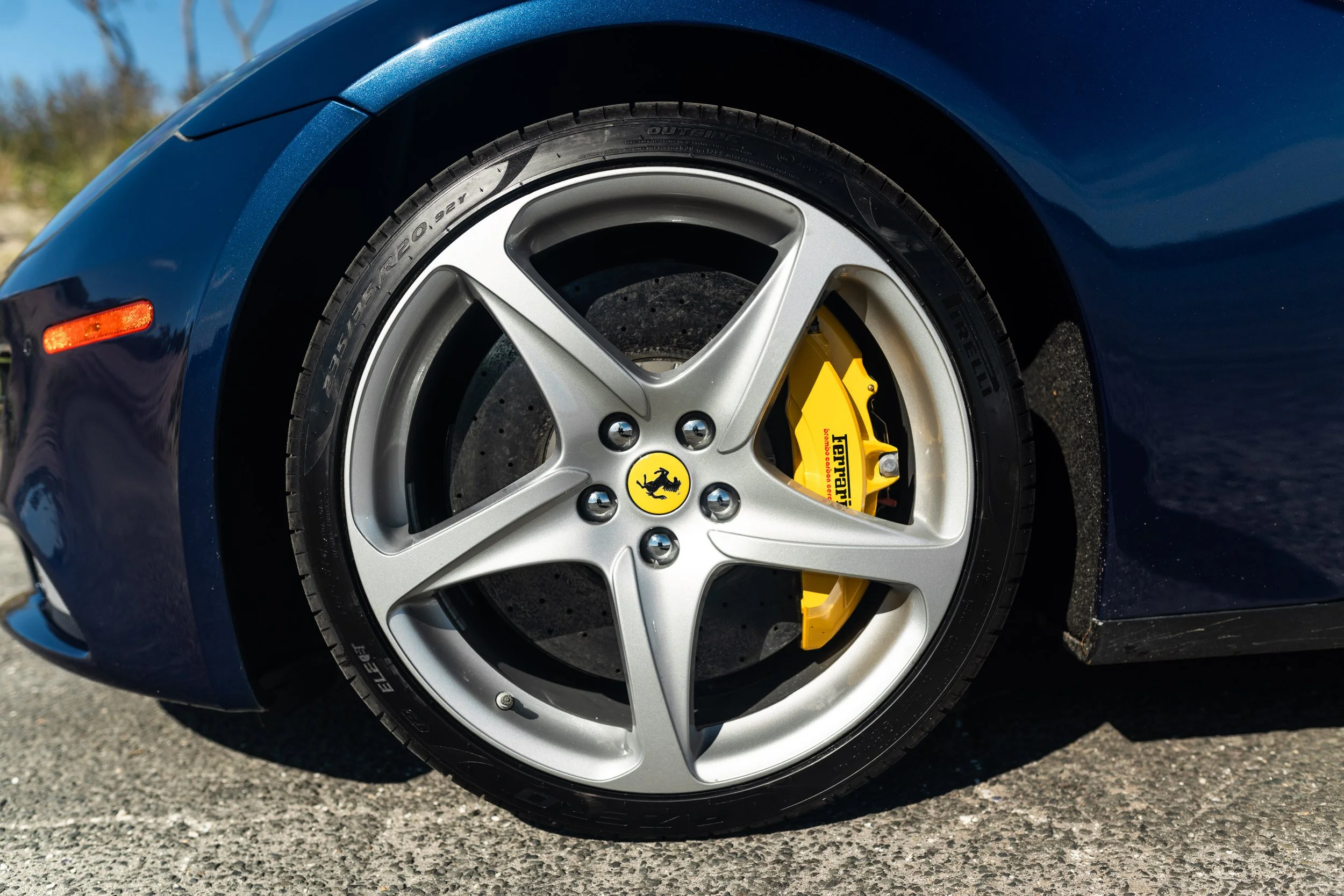 ferrrari ff-83.jpg
