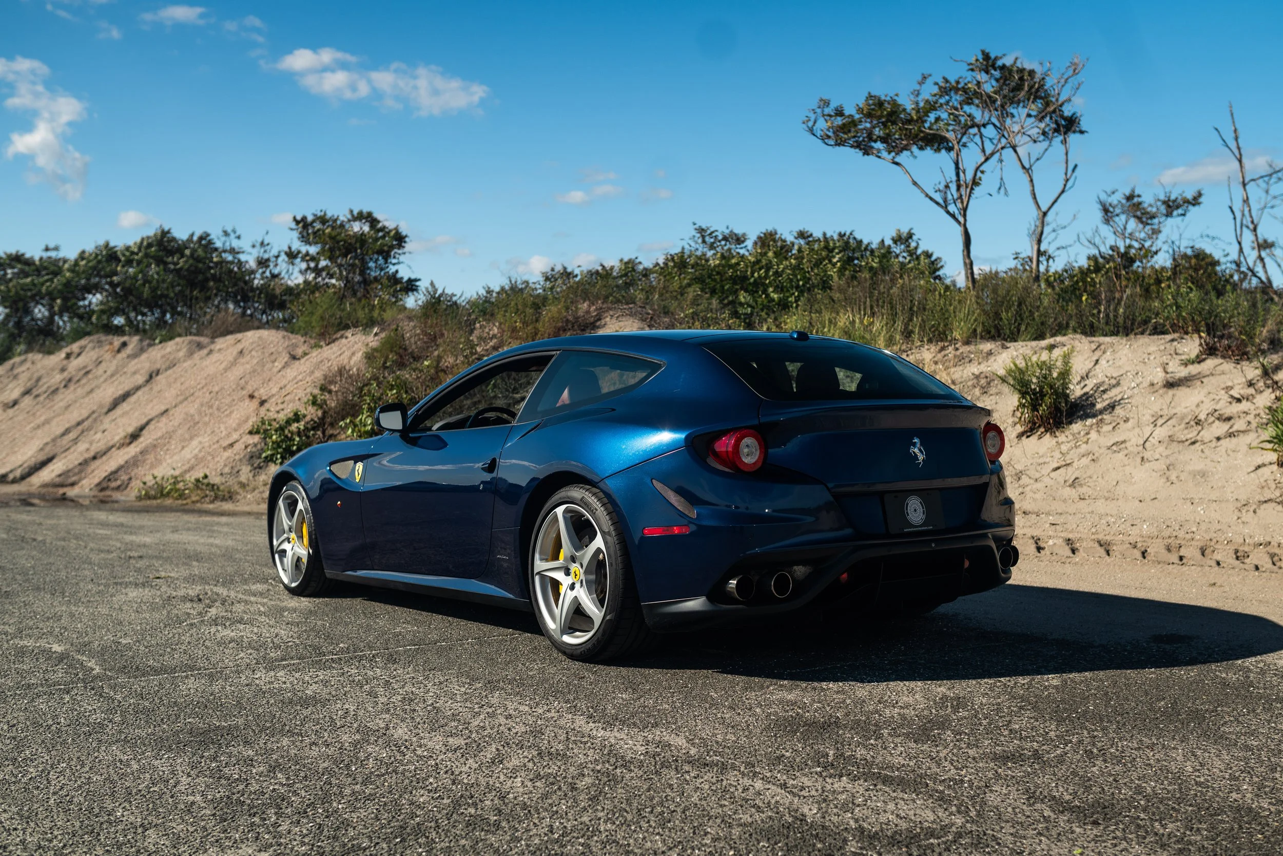 ferrrari ff-90.jpg