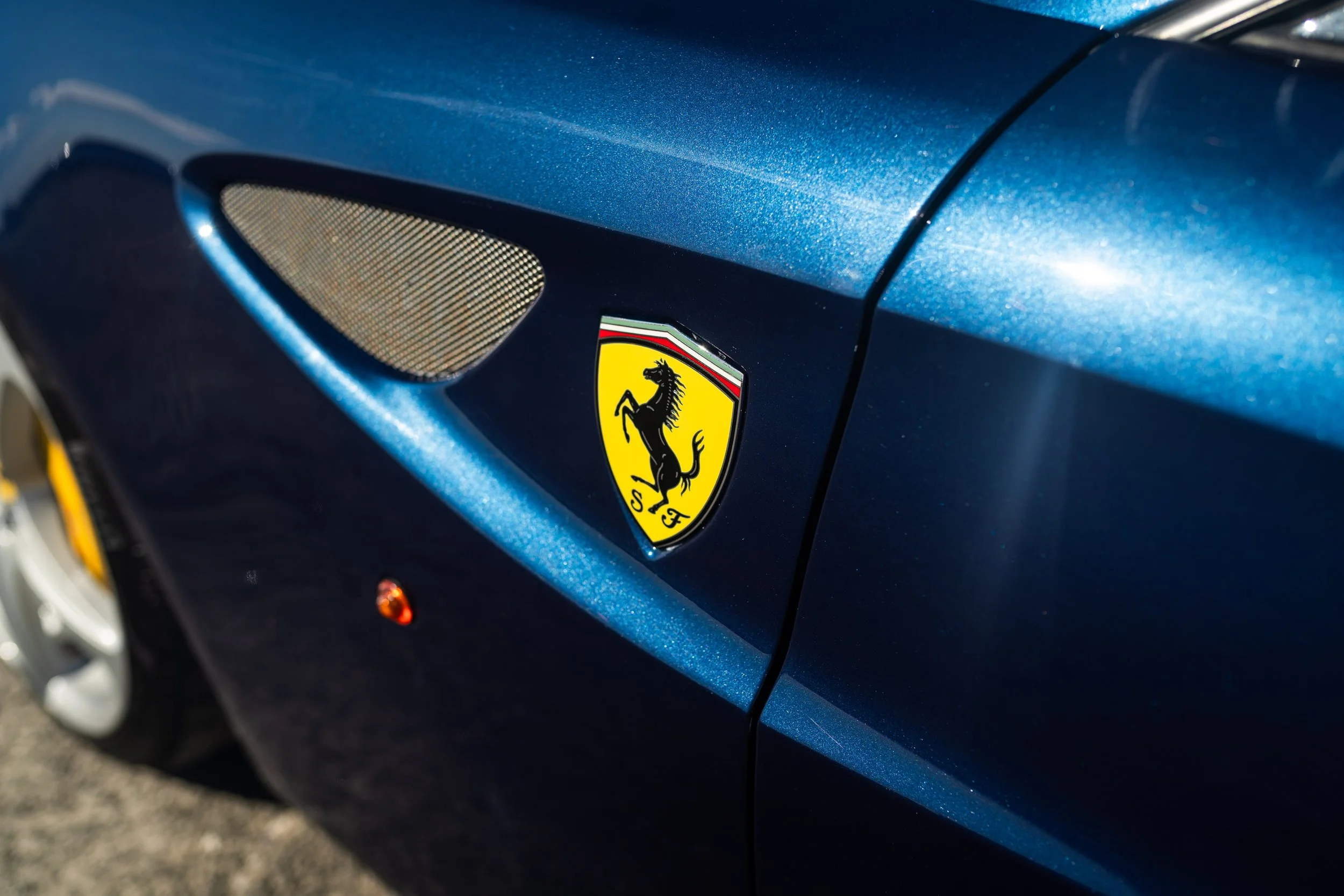 ferrrari ff-93.jpg