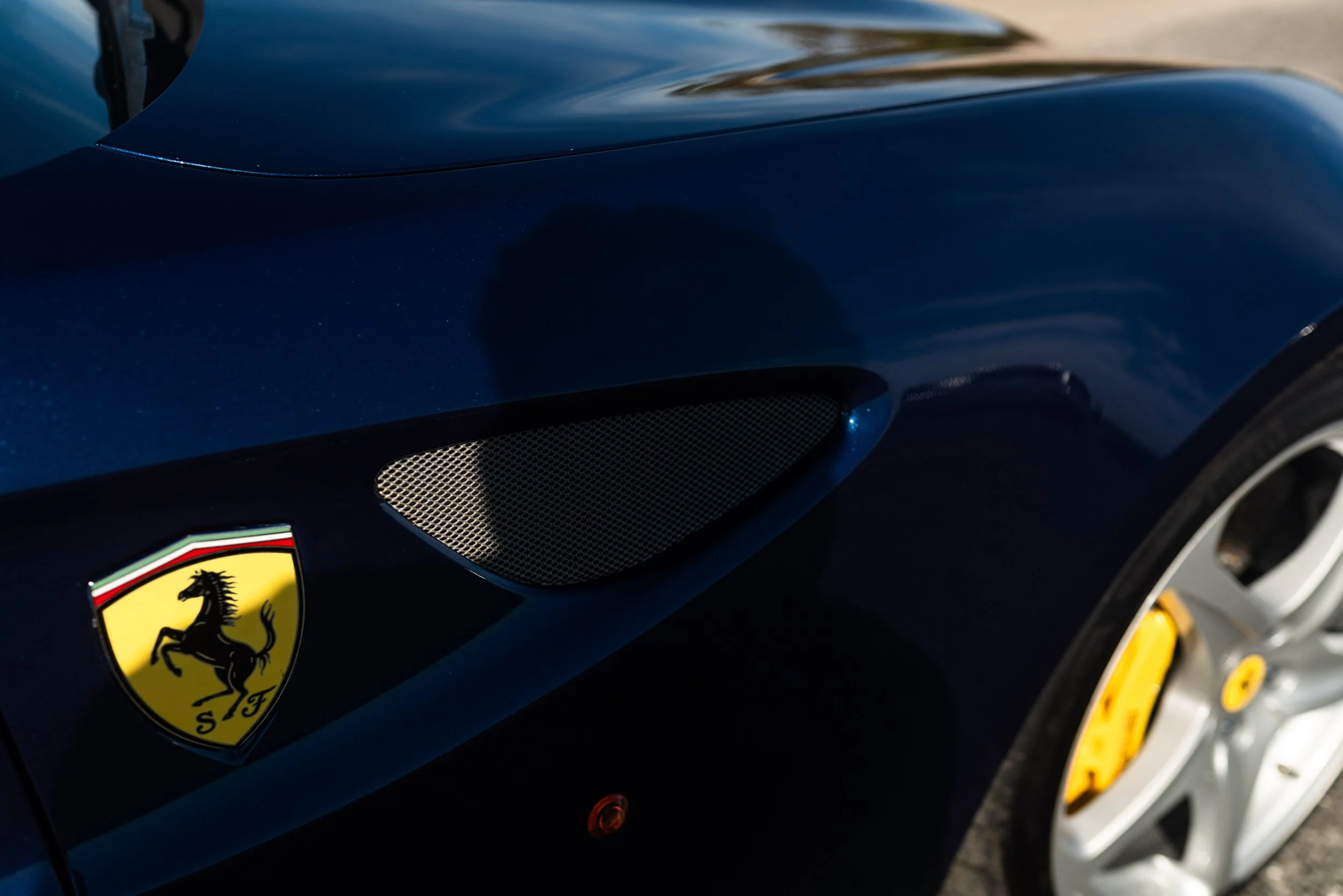 ferrrari ff-194.jpg