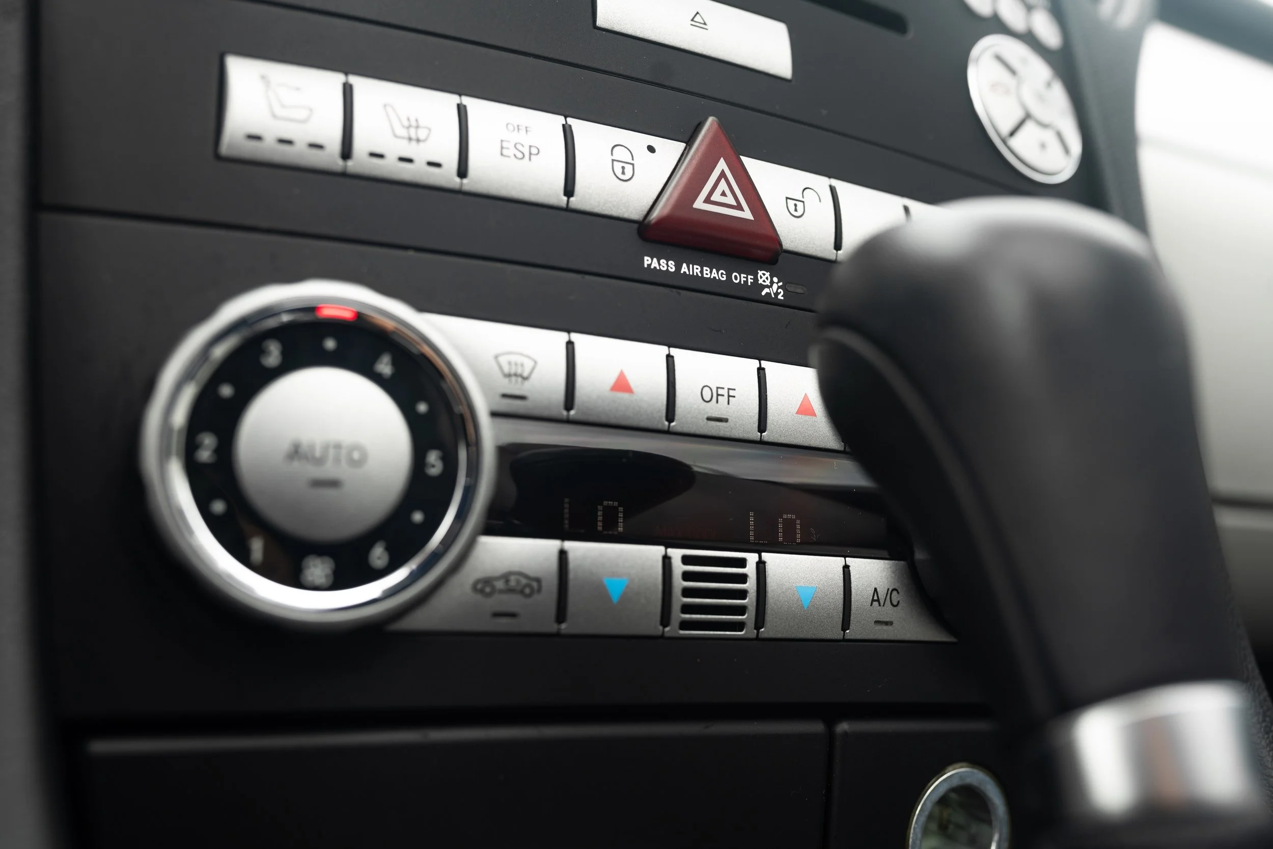mercedes slk350-199.jpg