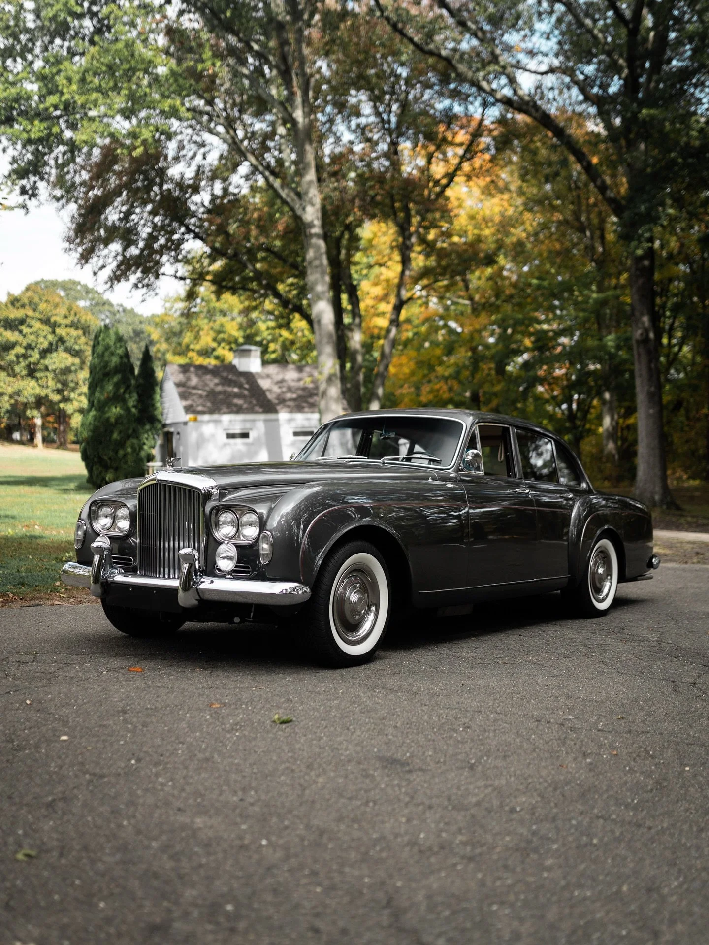 FOR SALE: 1965 Bentley S3 Continental Flying Spur

Contact us via:
DM: @automotiverestorationsinc 
Call: 203-377-6745
Email: info@auto-restore.com 

#automotiverestorationsinc #bringatrailer #restorations #carsforsale #carstorage #vintageracing

📸 @