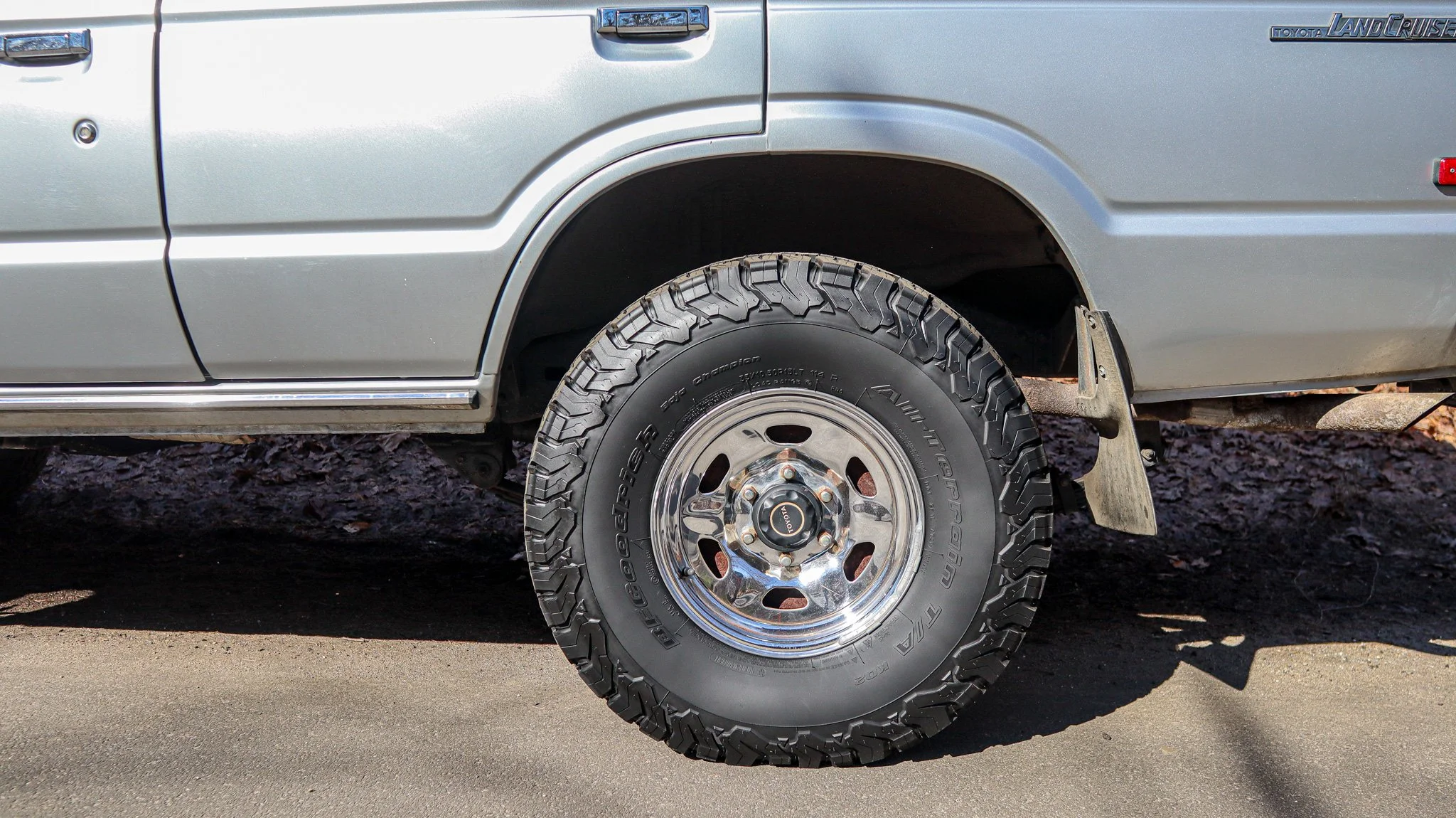 1988 Toyota Land Cruiser-100.jpg