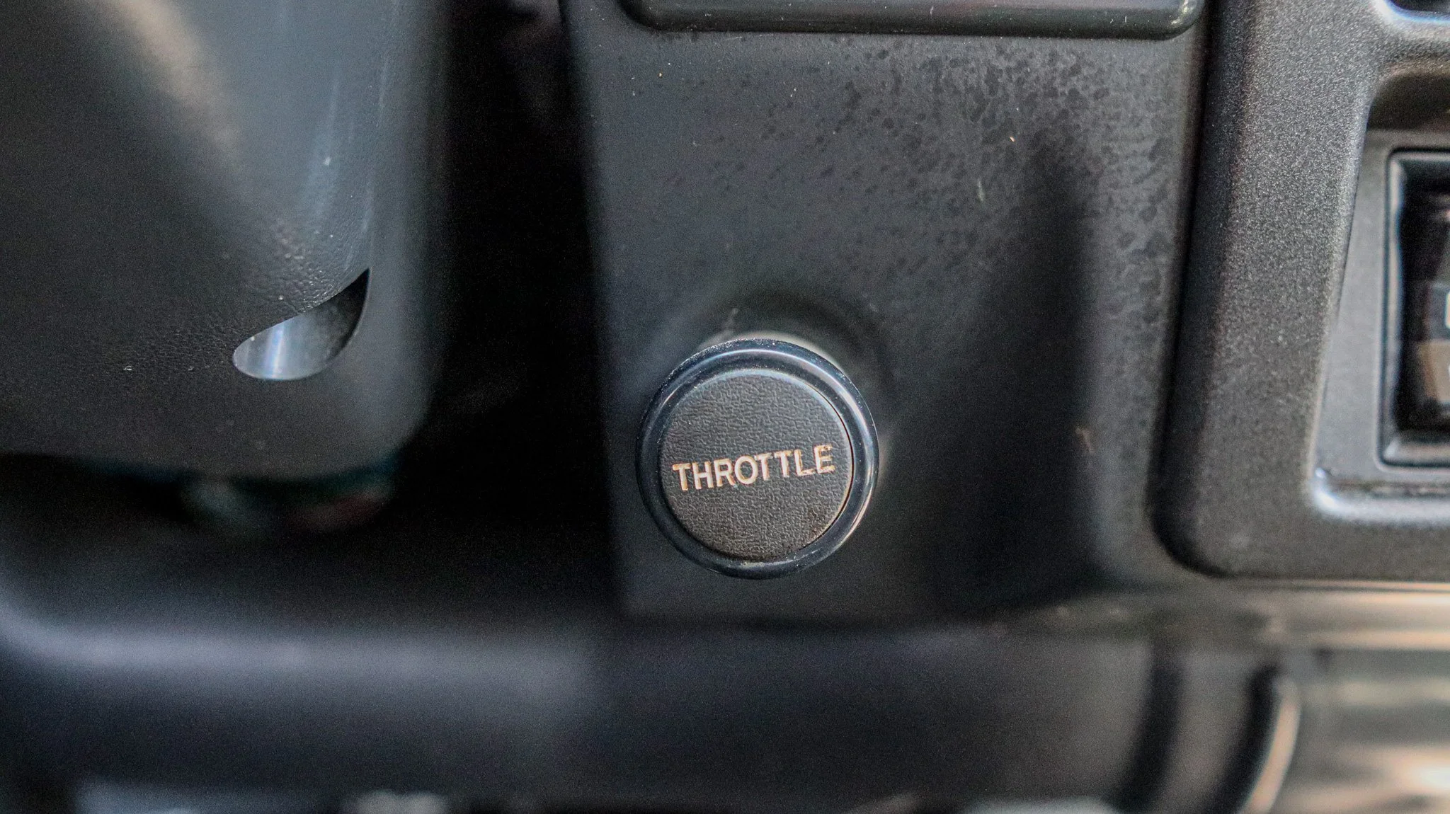 1988 Toyota Land Cruiser-75.jpg