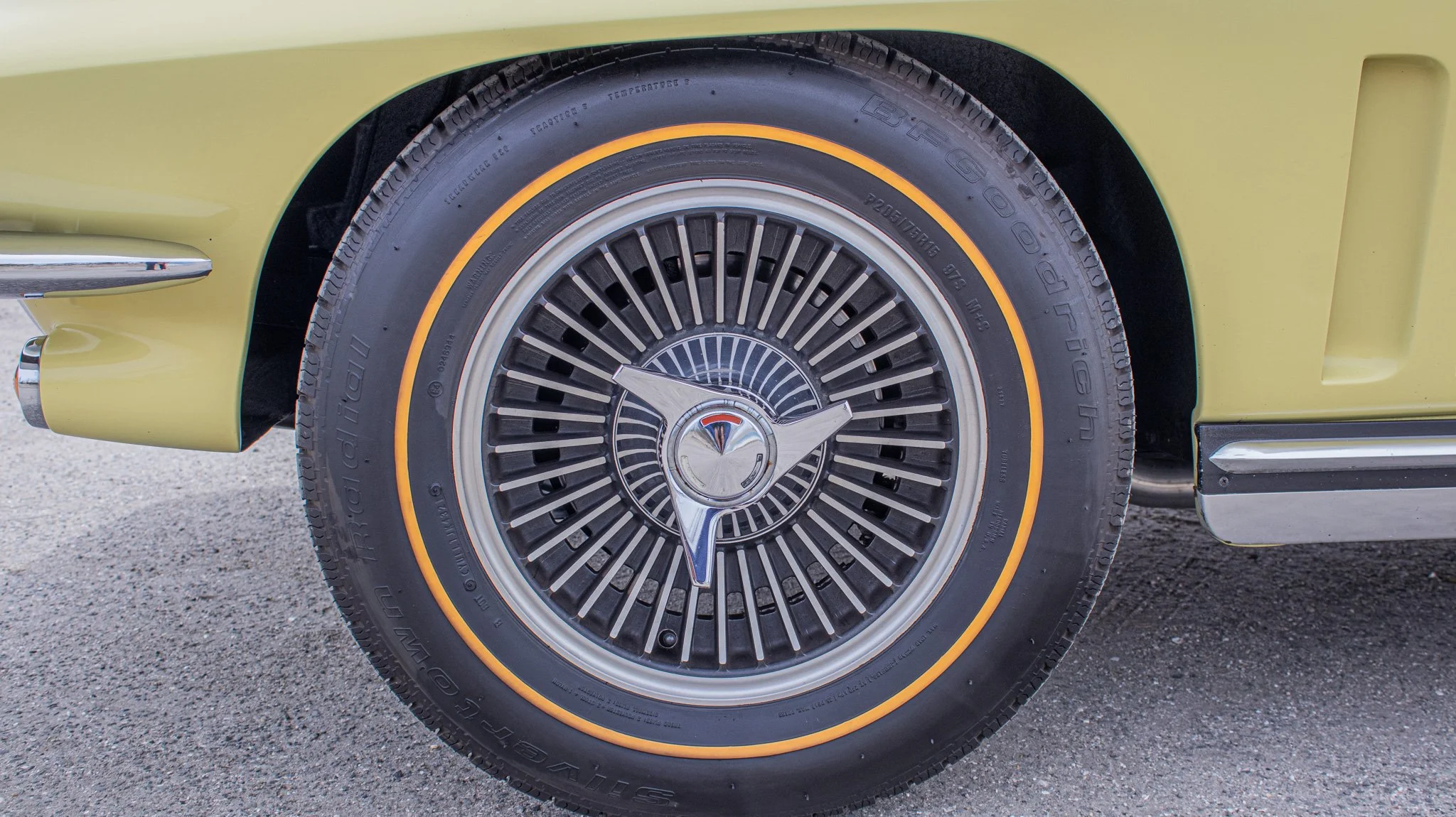 1965 Chevrolet Corvette-8.jpg