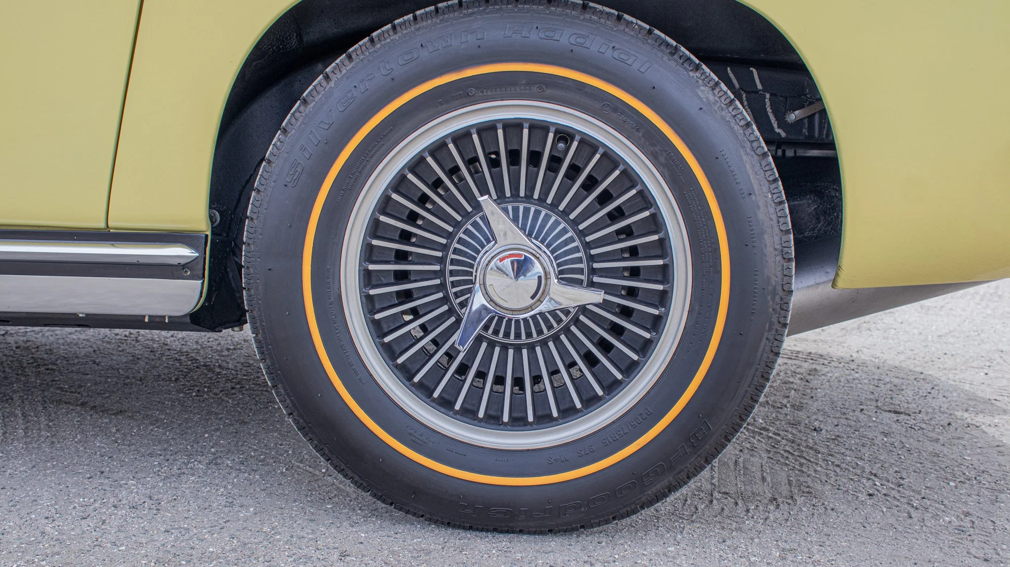 1965 Chevrolet Corvette-11.jpg