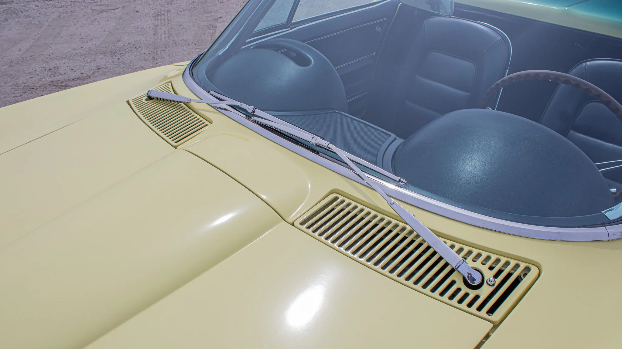 1965 Chevrolet Corvette-26.jpg