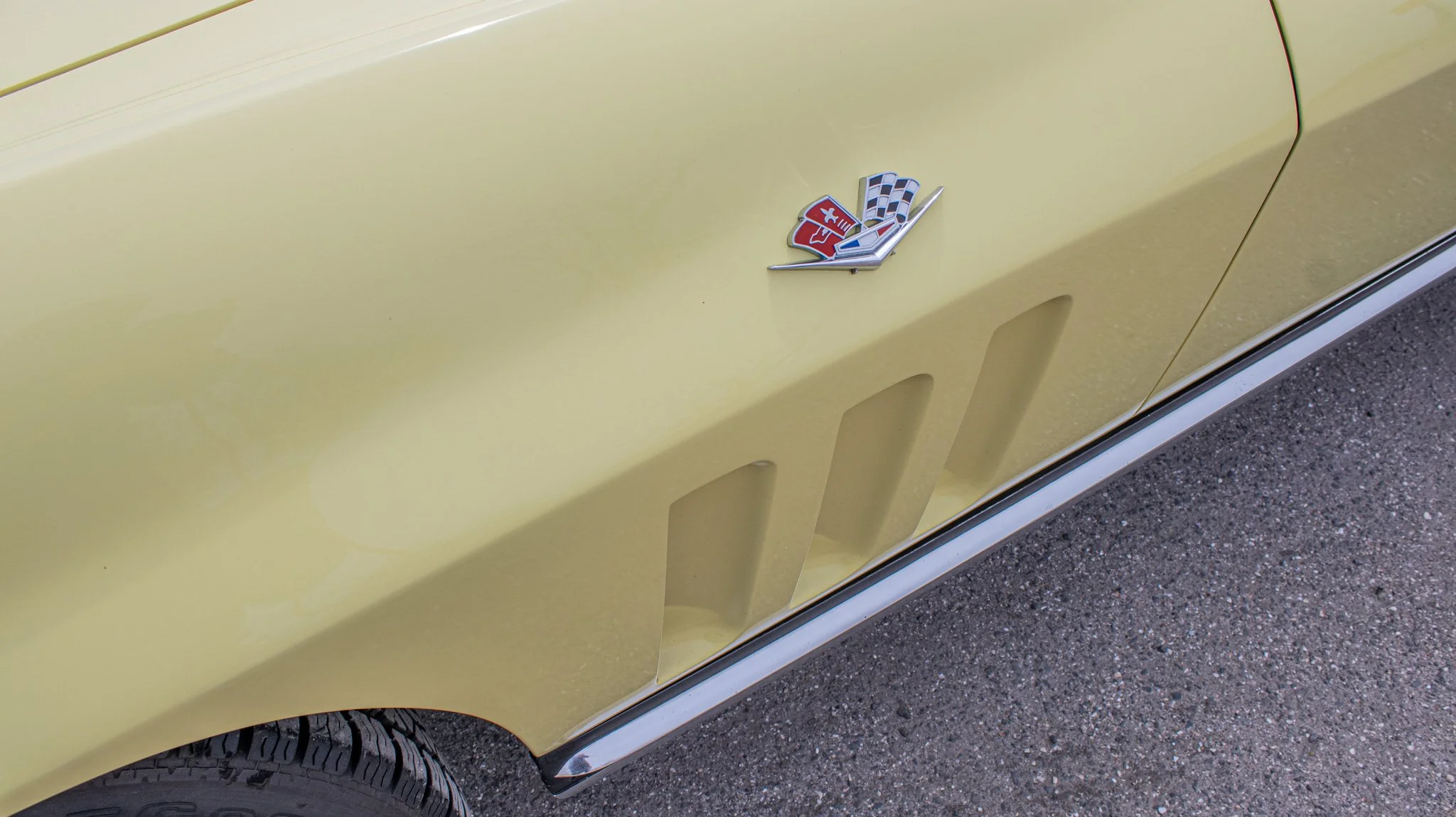 1965 Chevrolet Corvette-27.jpg