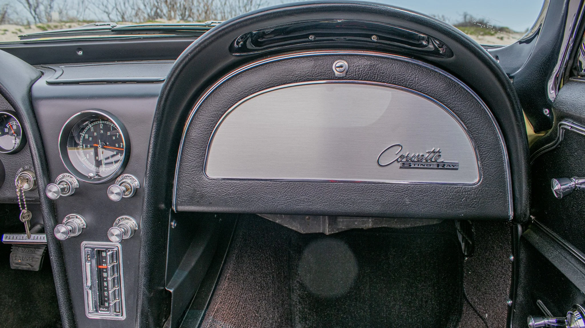1965 Chevrolet Corvette-33.jpg