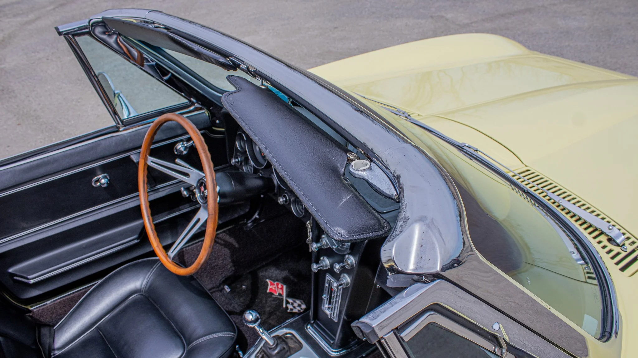 1965 Chevrolet Corvette-36.jpg