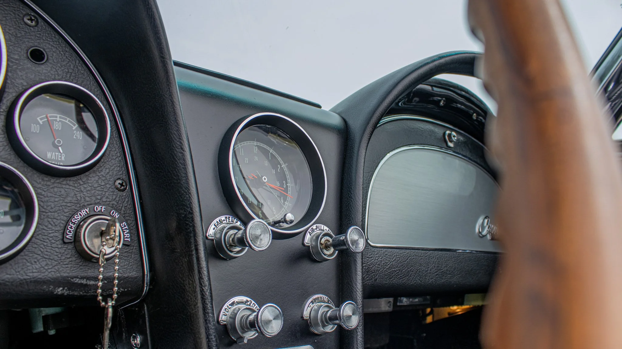 1965 Chevrolet Corvette-50.jpg