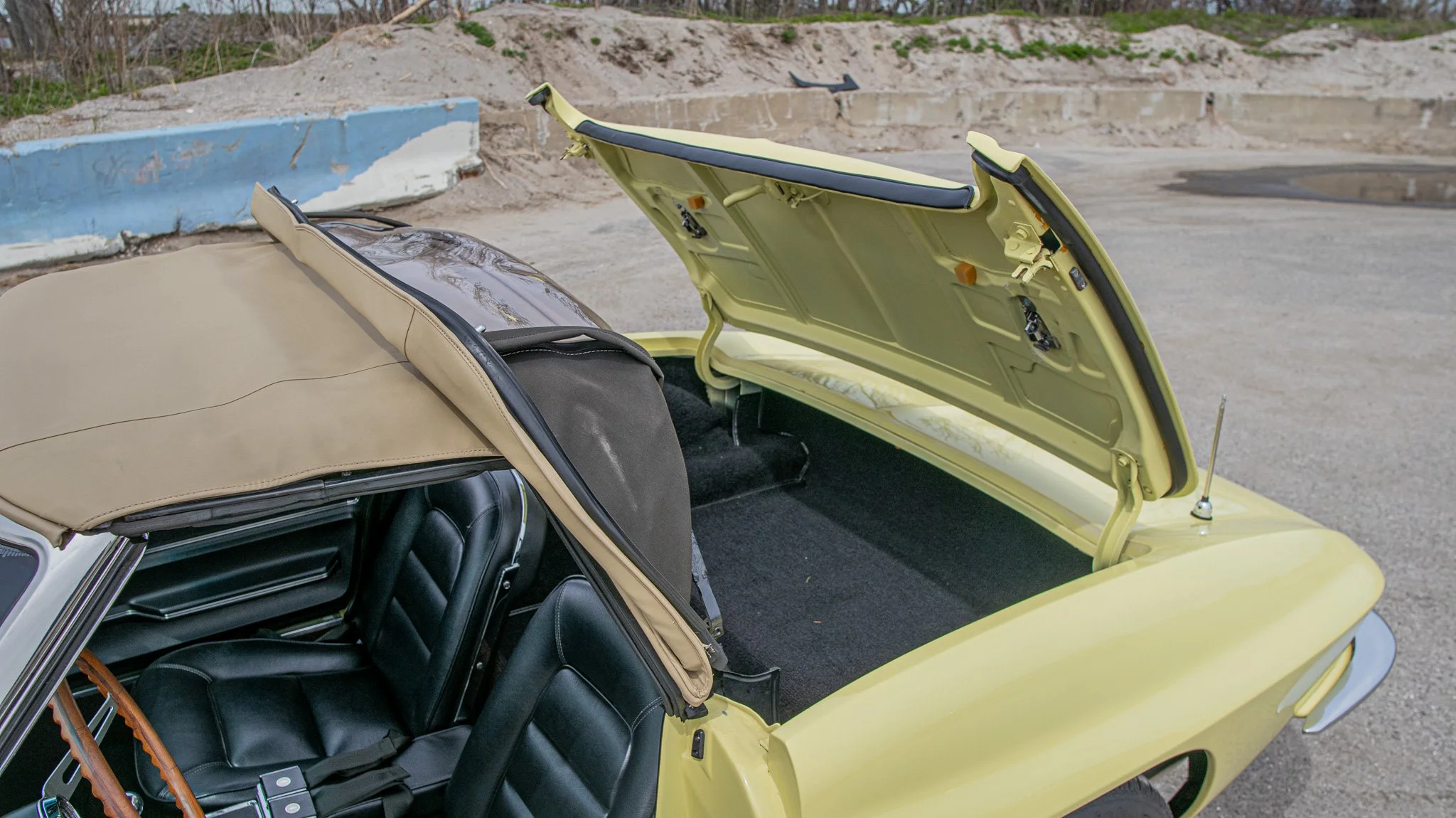 1965 Chevrolet Corvette-87.jpg