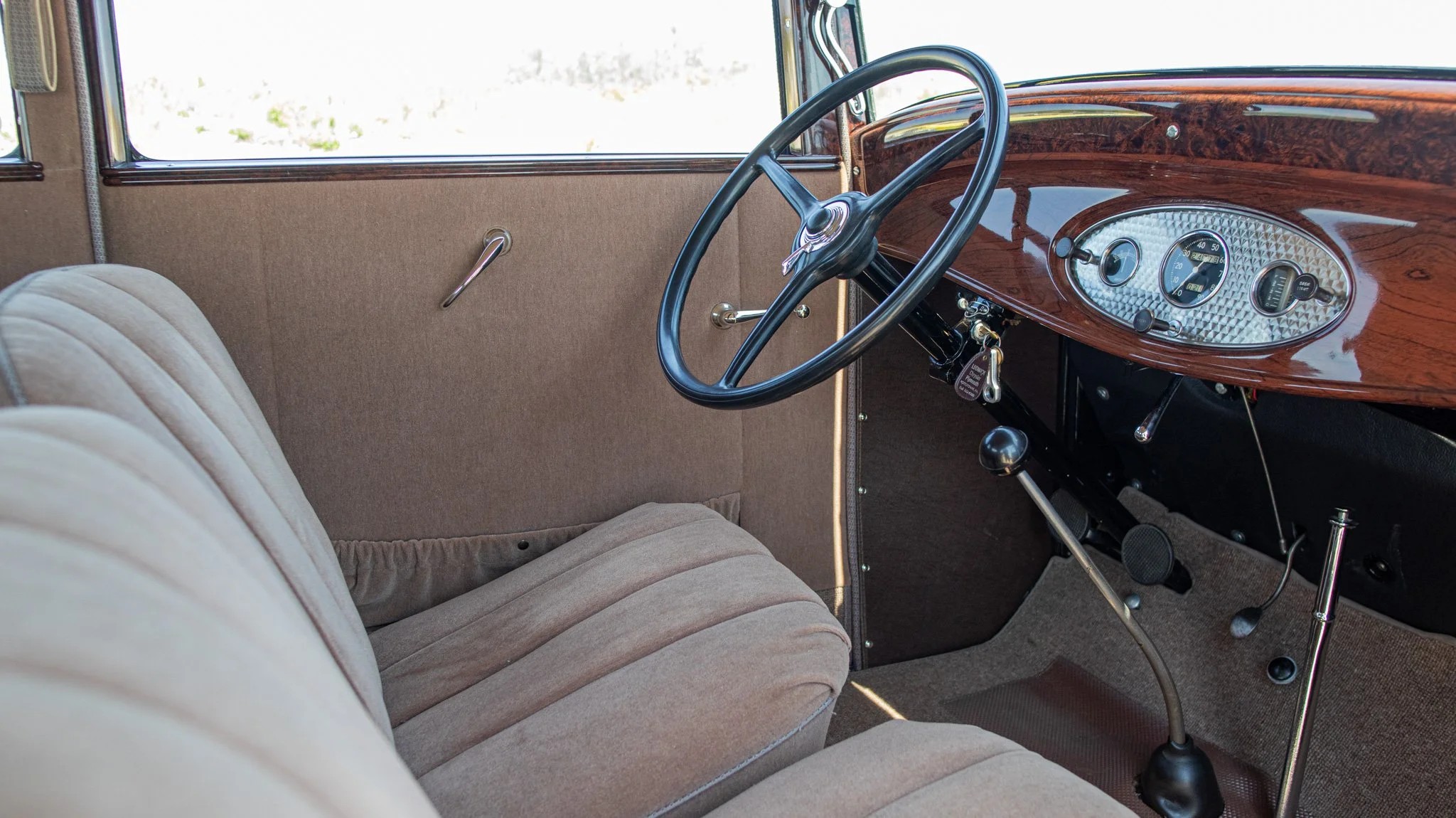 1932 Ford Victoria-27.jpg