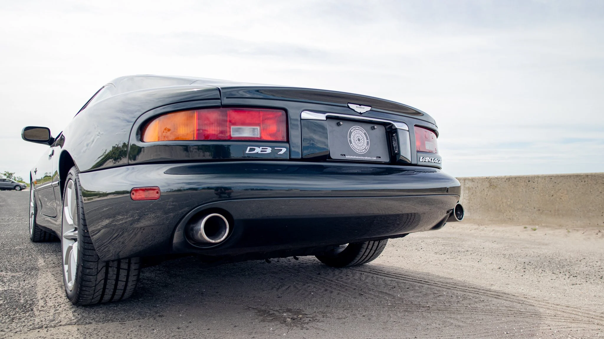 2000 Aston Martin DB7-021.jpg