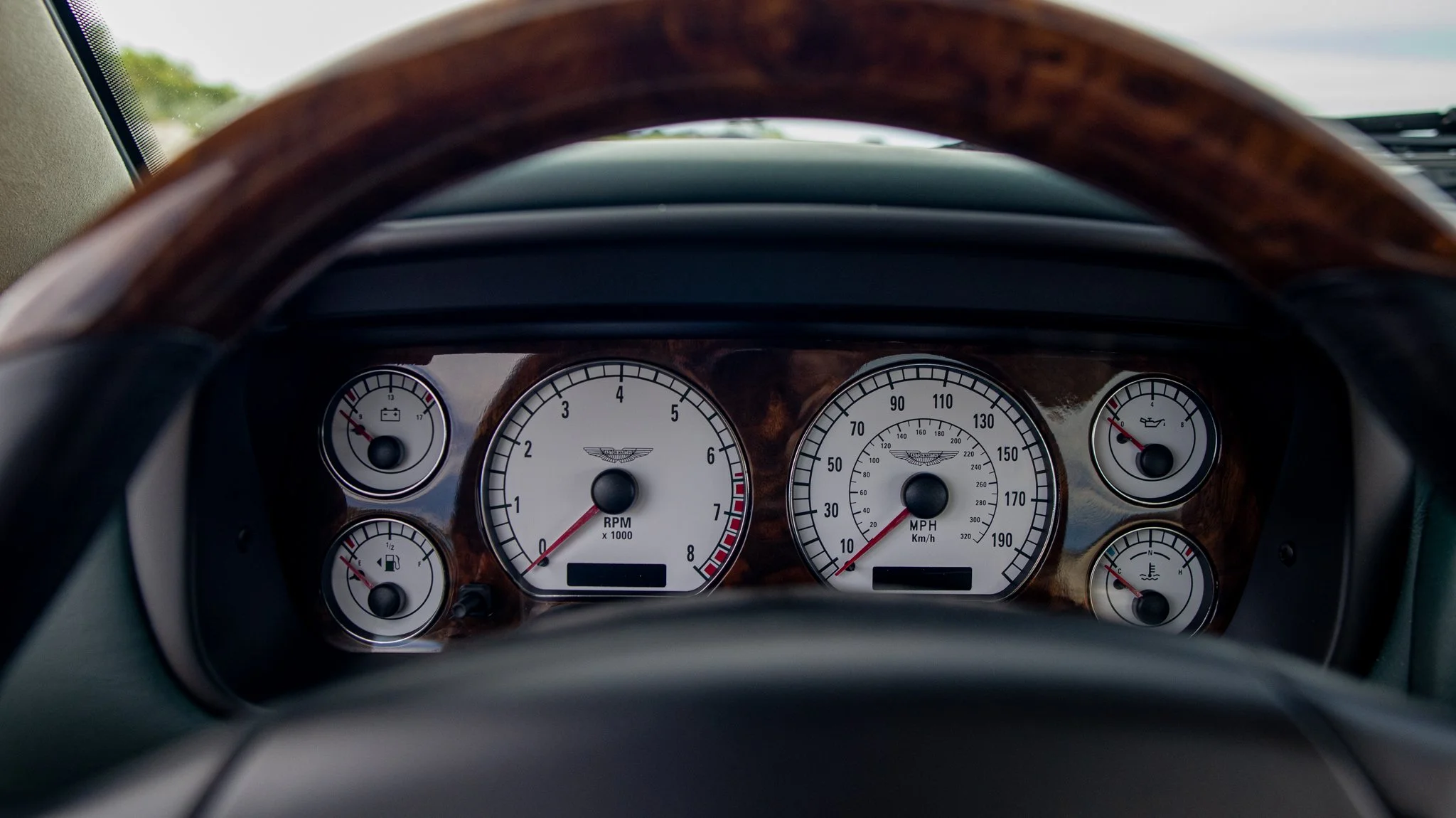 2000 Aston Martin DB7-030.jpg