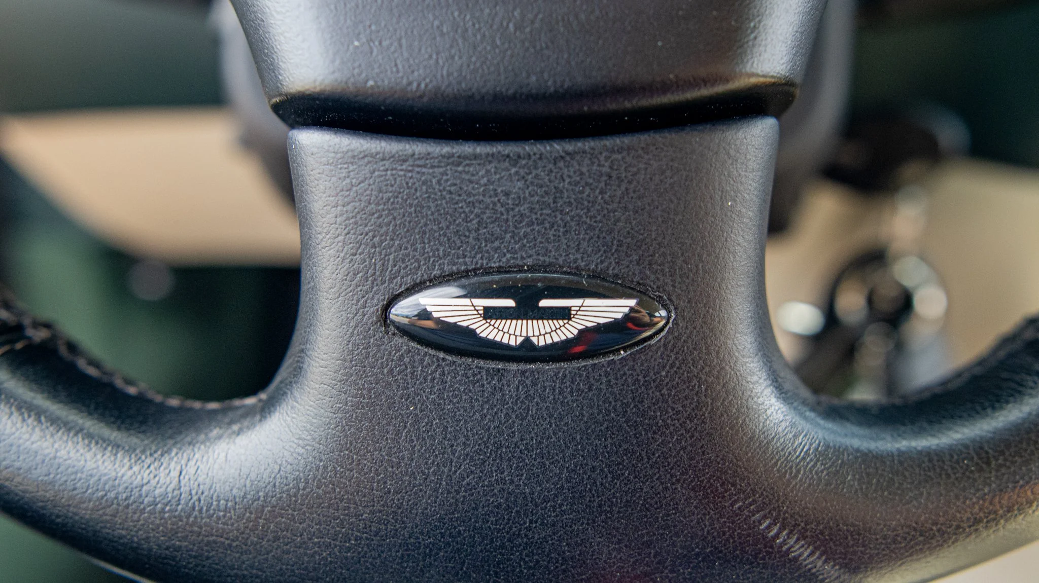 2000 Aston Martin DB7-036.jpg