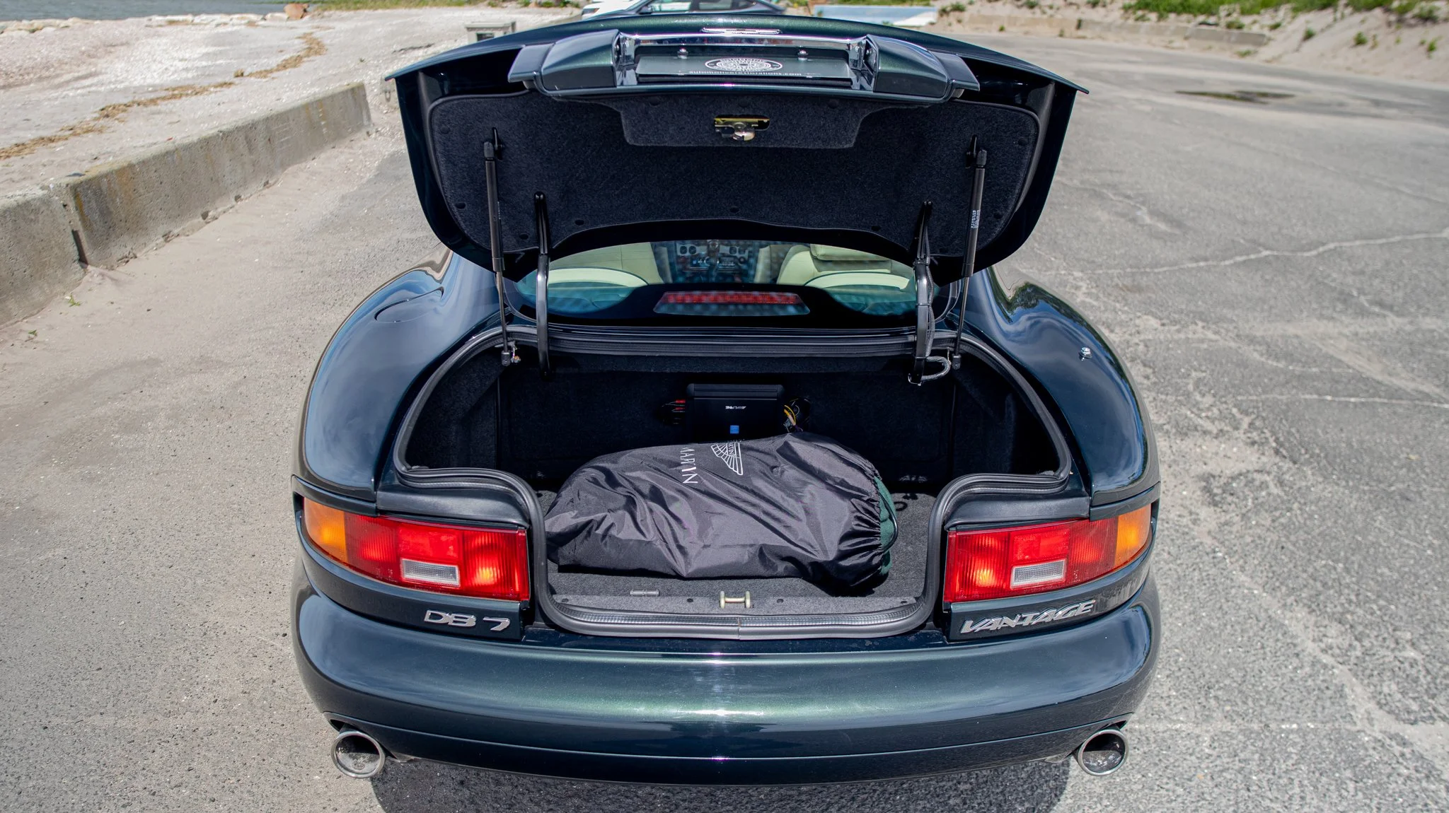 2000 Aston Martin DB7-055.jpg