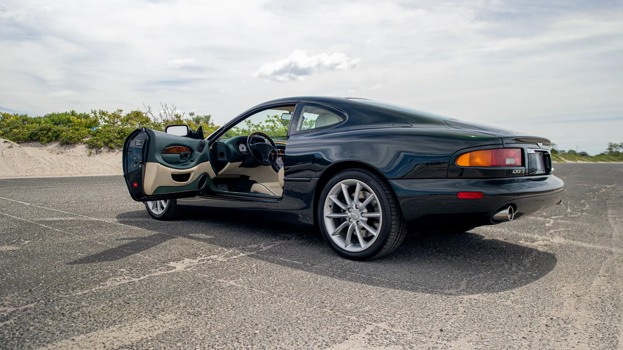 2000 Aston Martin DB7-065.jpg