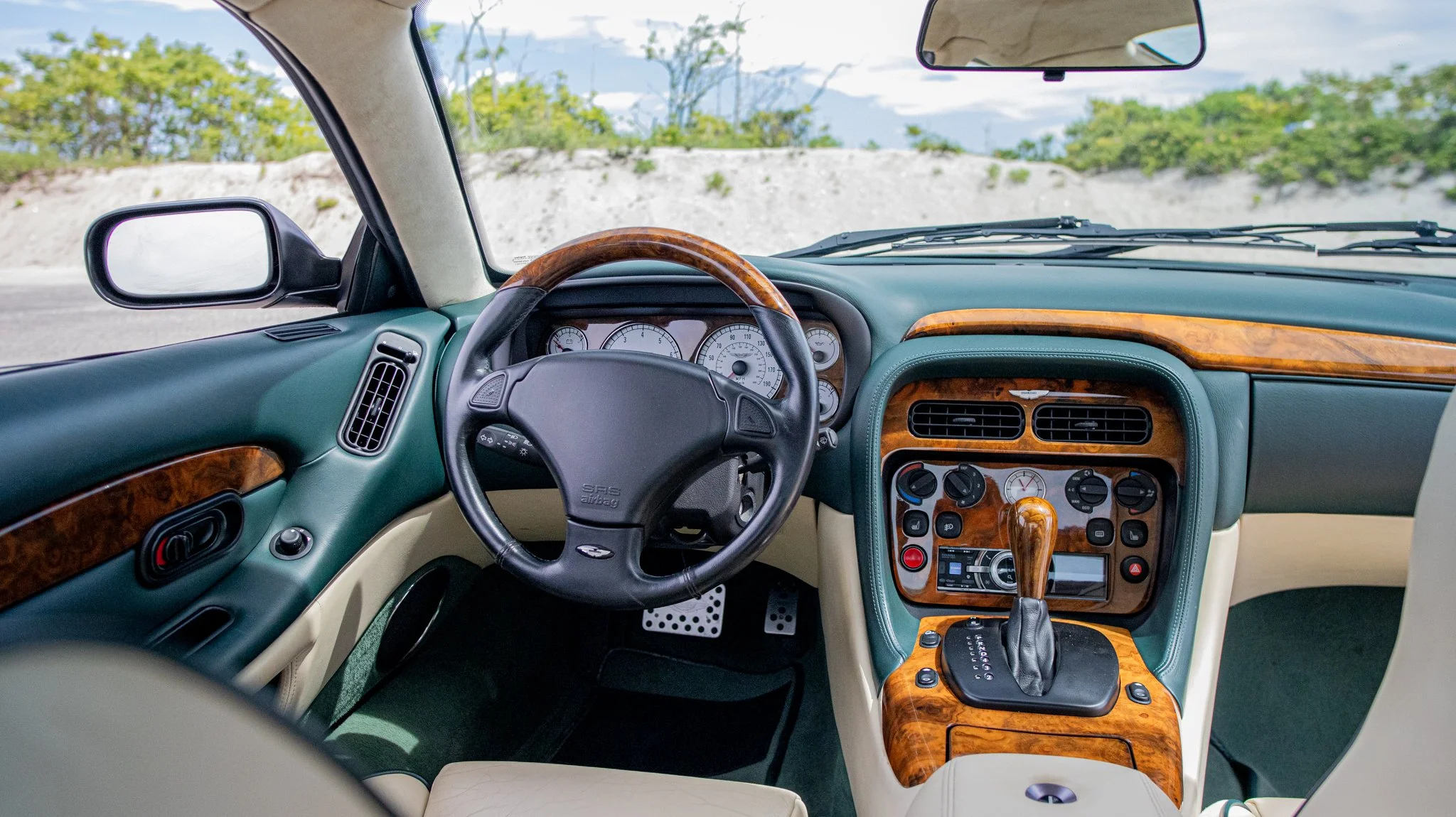 2000 Aston Martin DB7-072.jpg