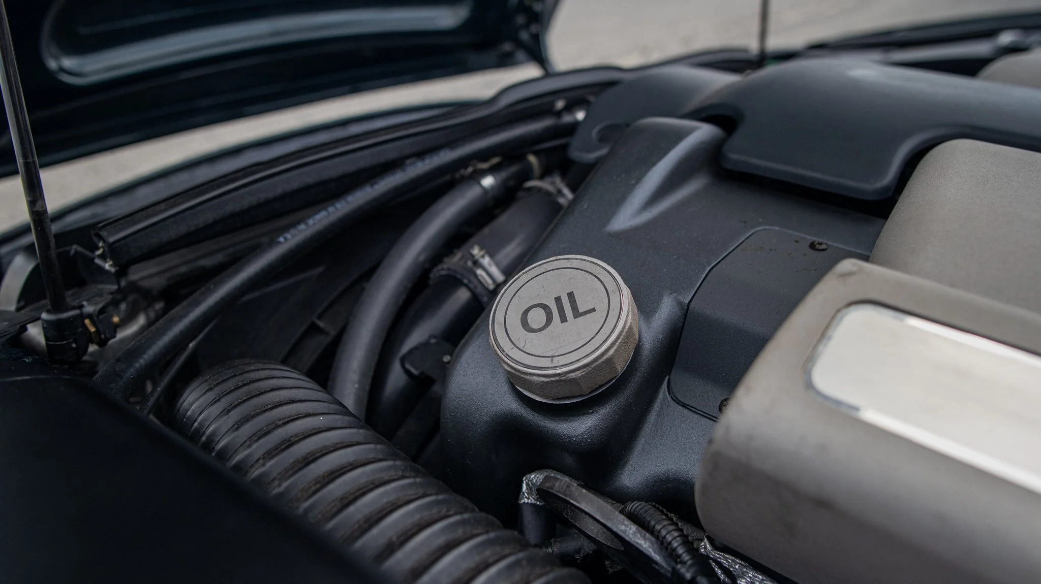 2000 Aston Martin DB7-105.jpg