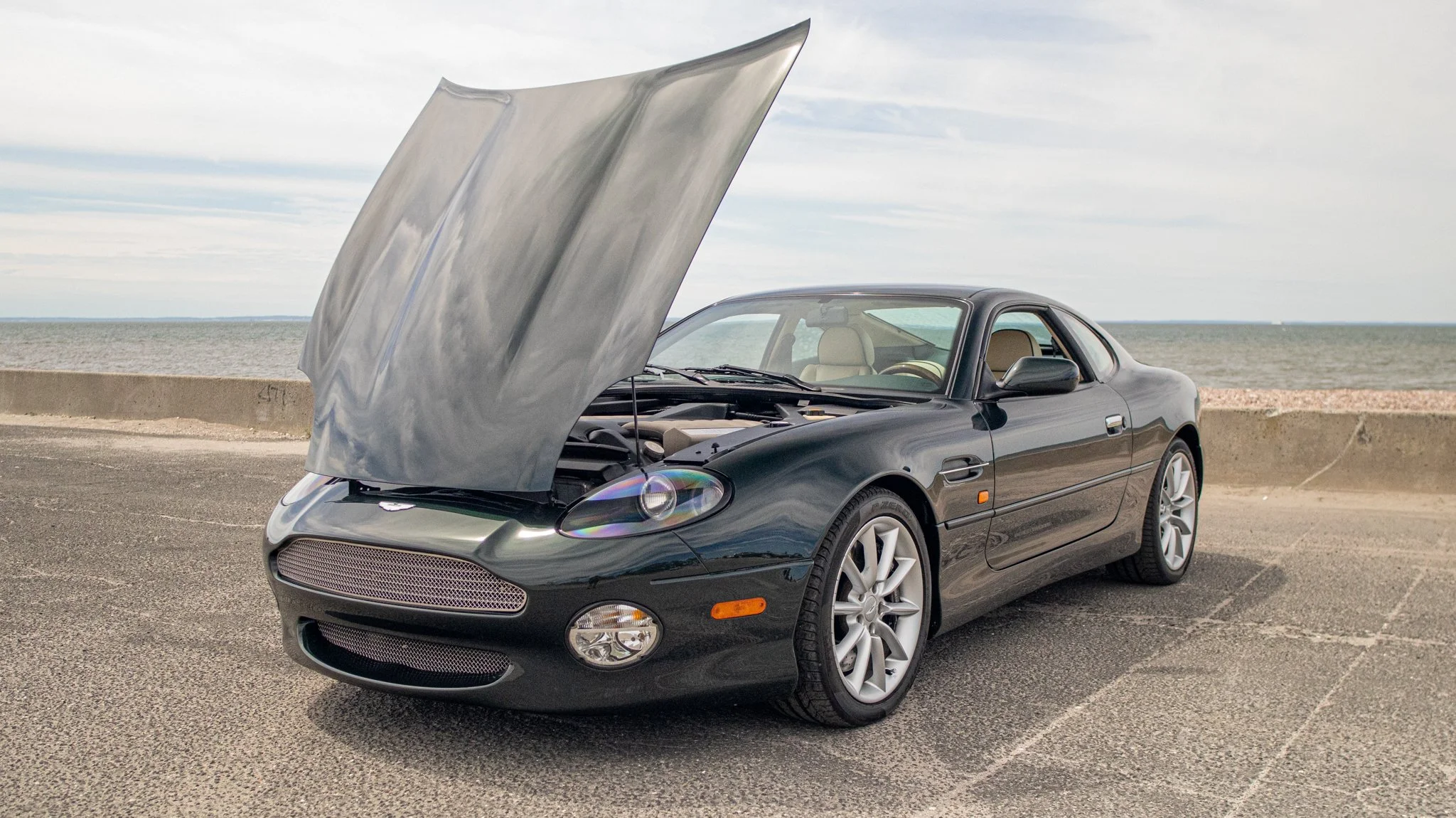 2000 Aston Martin DB7-112.jpg